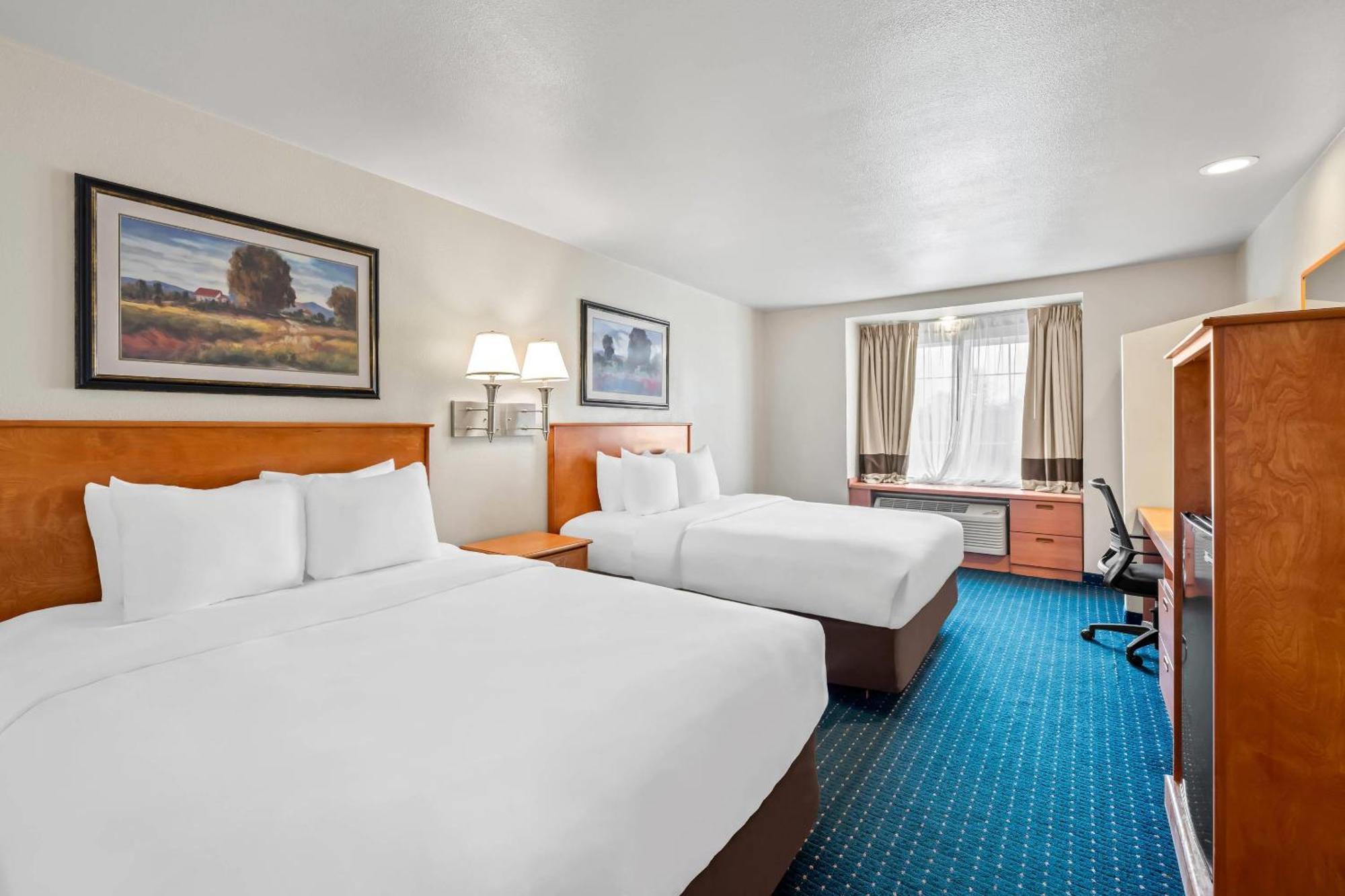 Queen Room with Two Queen Beds - Accessible/Non-Smoking