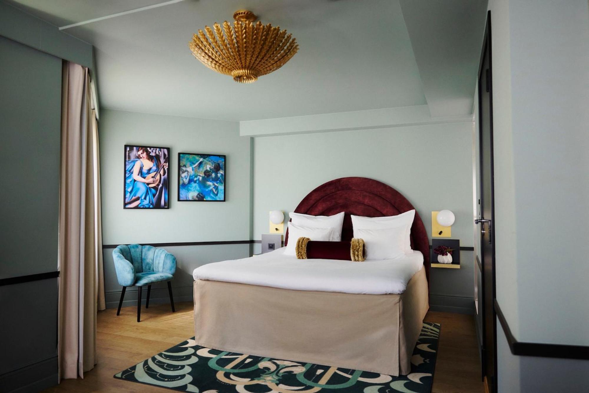 Deluxe King Room