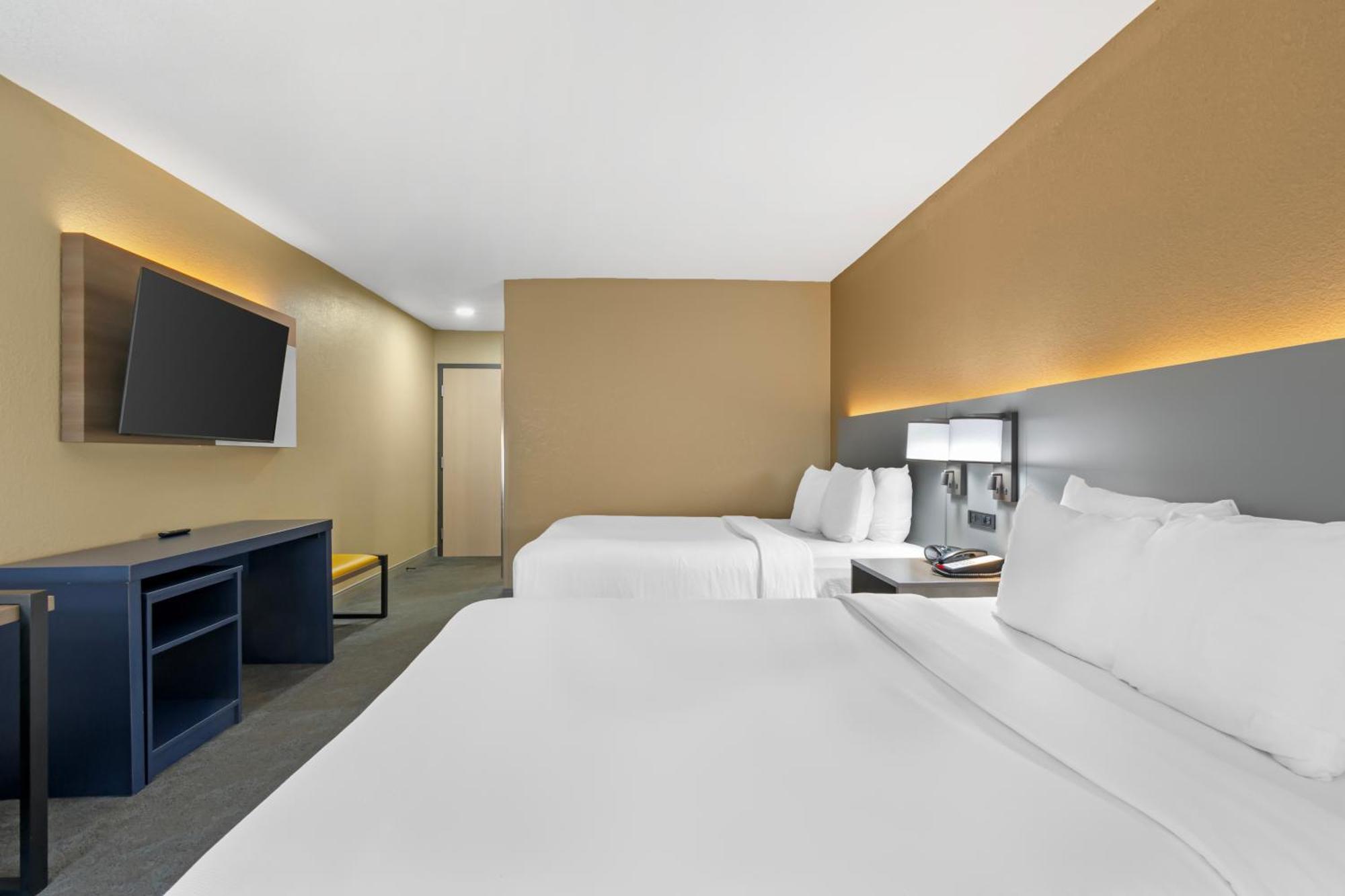 Queen Room with Two Queen Beds - Non-Smoking