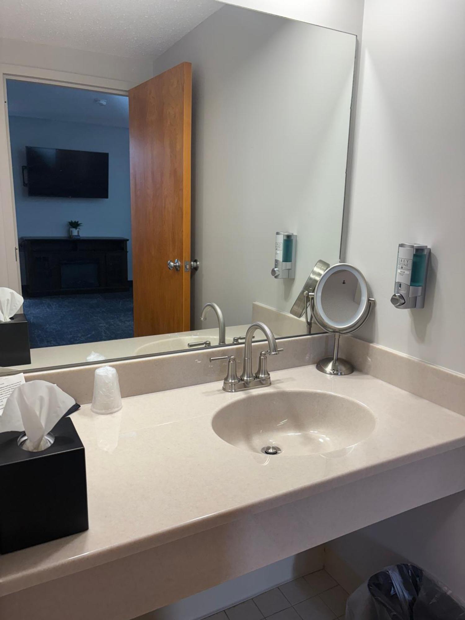 King Studio,1699512058:JPEG