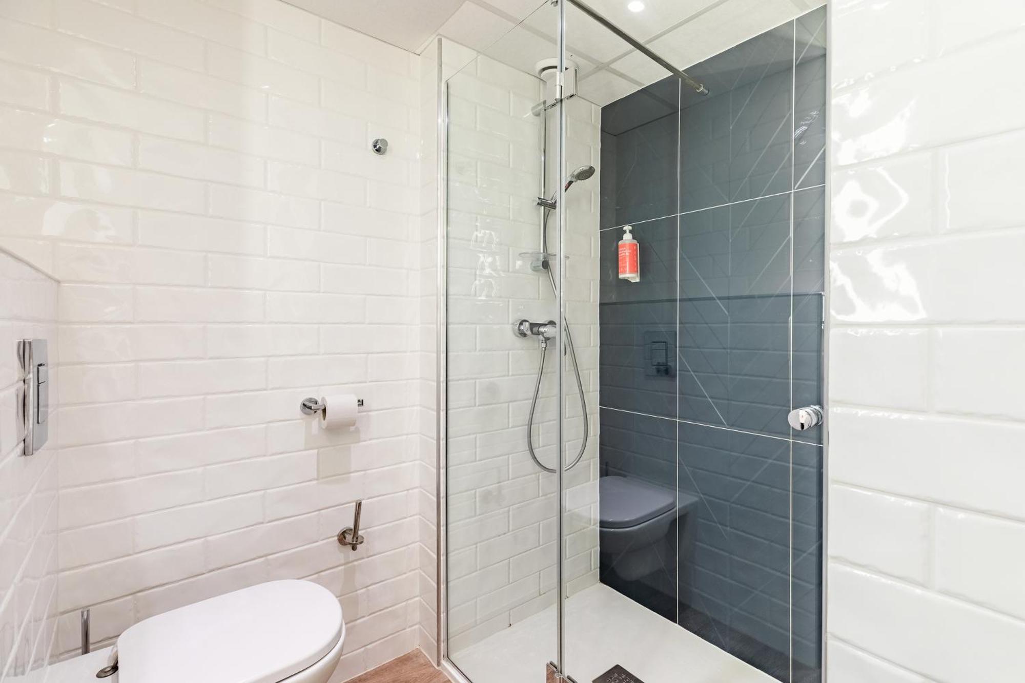 Twin Studio,1703548103:JPEG