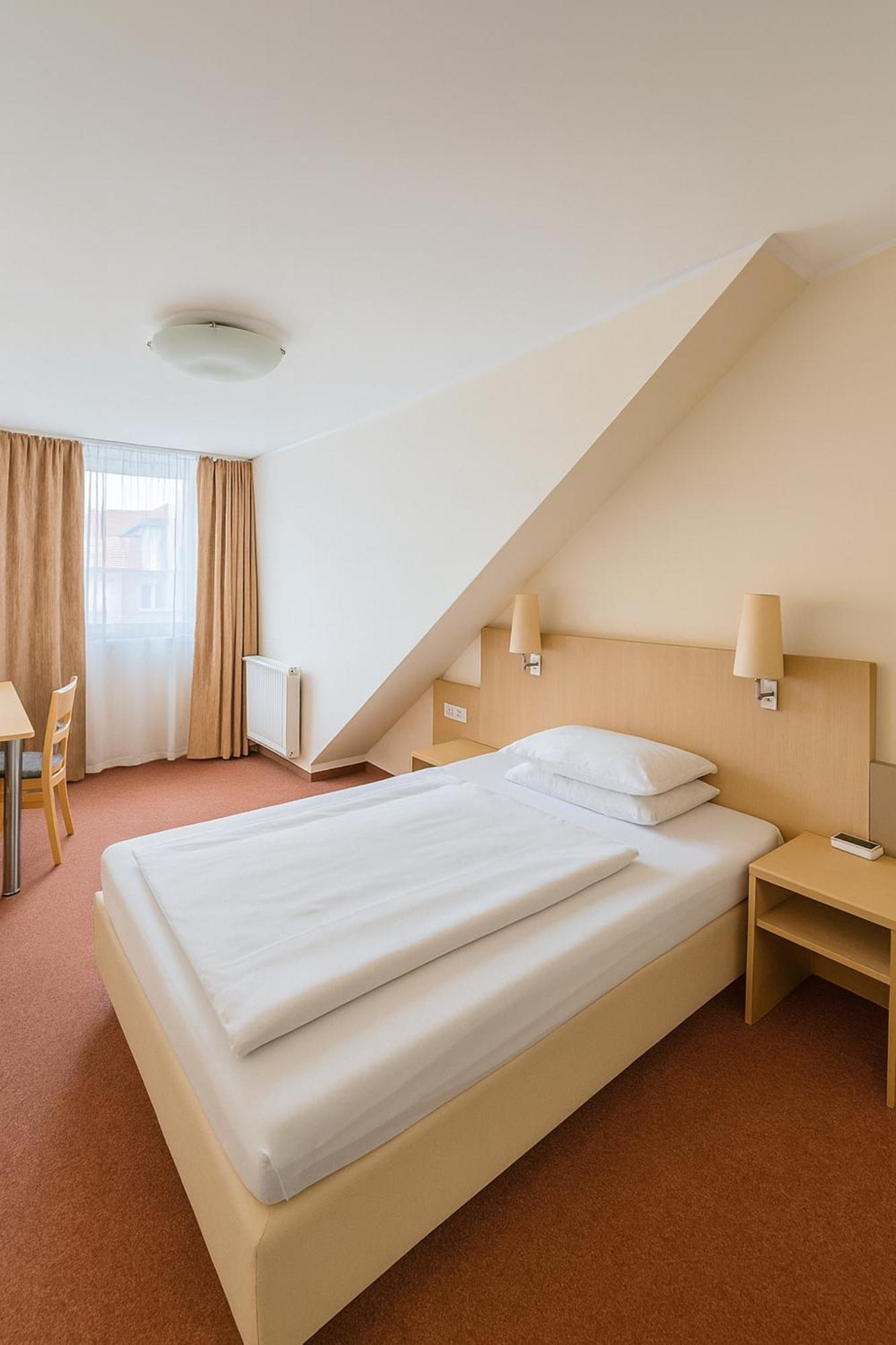 Deluxe Single Room,1705610273:JPEG