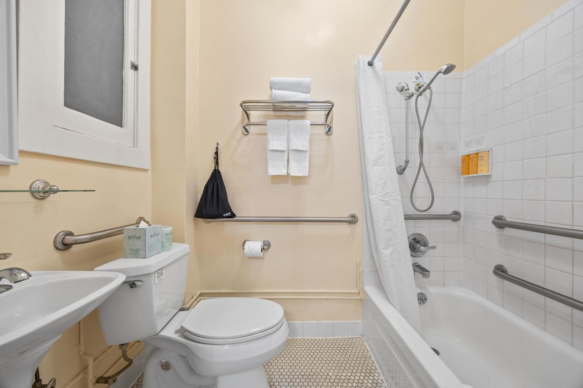 Queen Room - Disability Access
