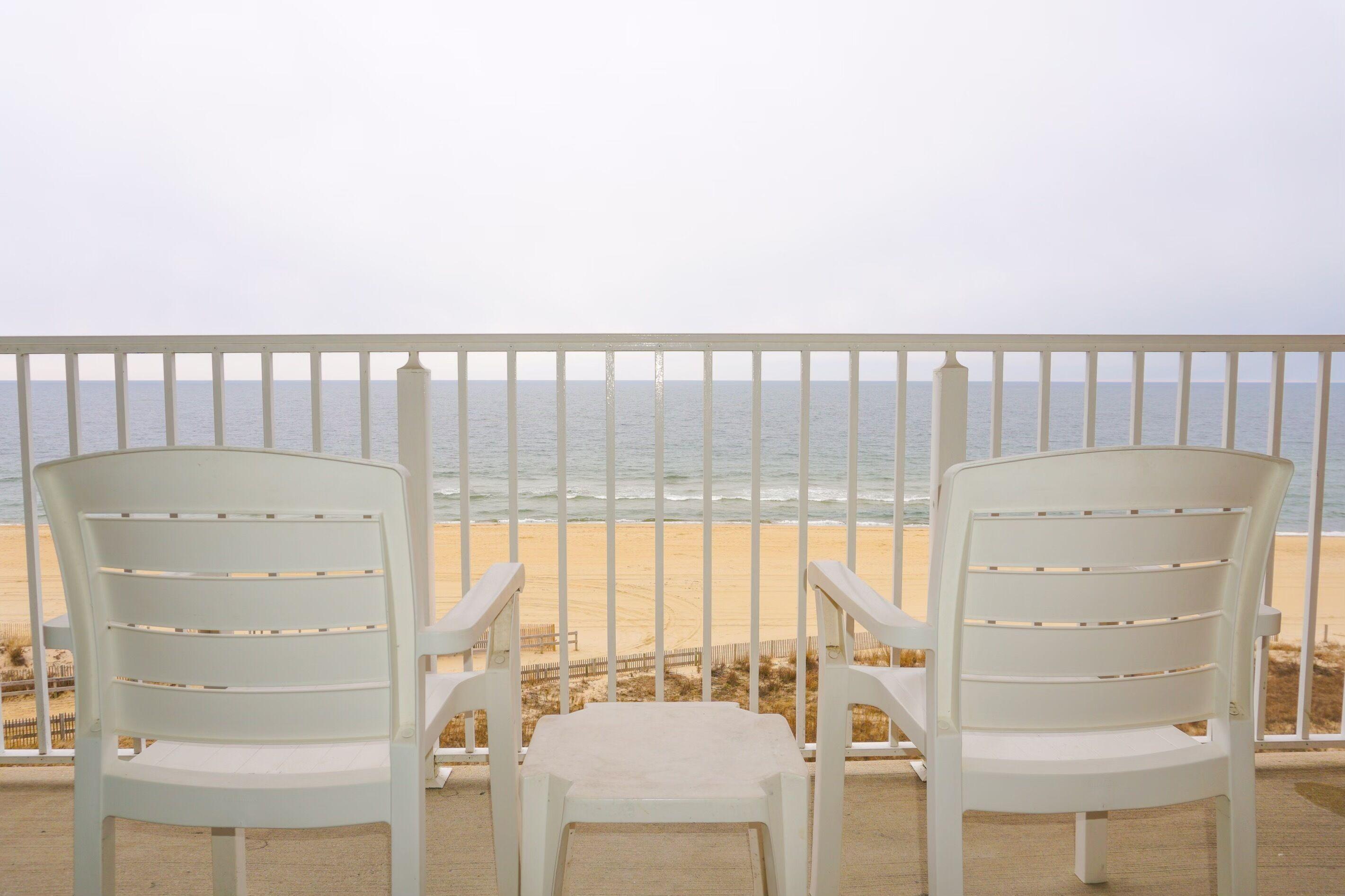 Efficiency Quadruple Room Ocean Front with Sofa bed - Non Smoking