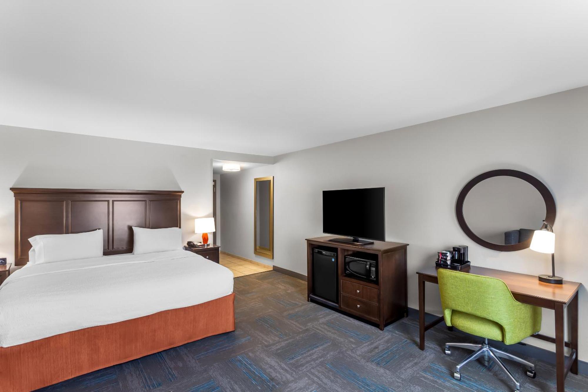 King Room with Sofa Bed - Non-Smoking