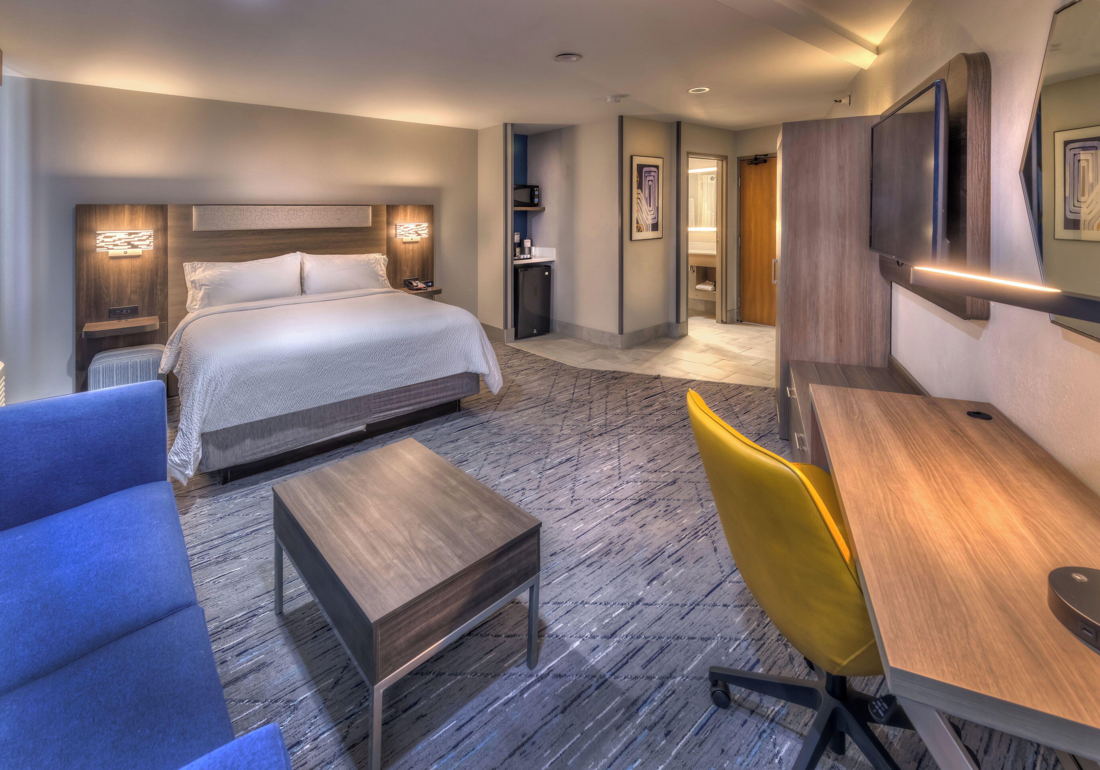 Standard King Room with Sofa Bed,1707774213:JPEG