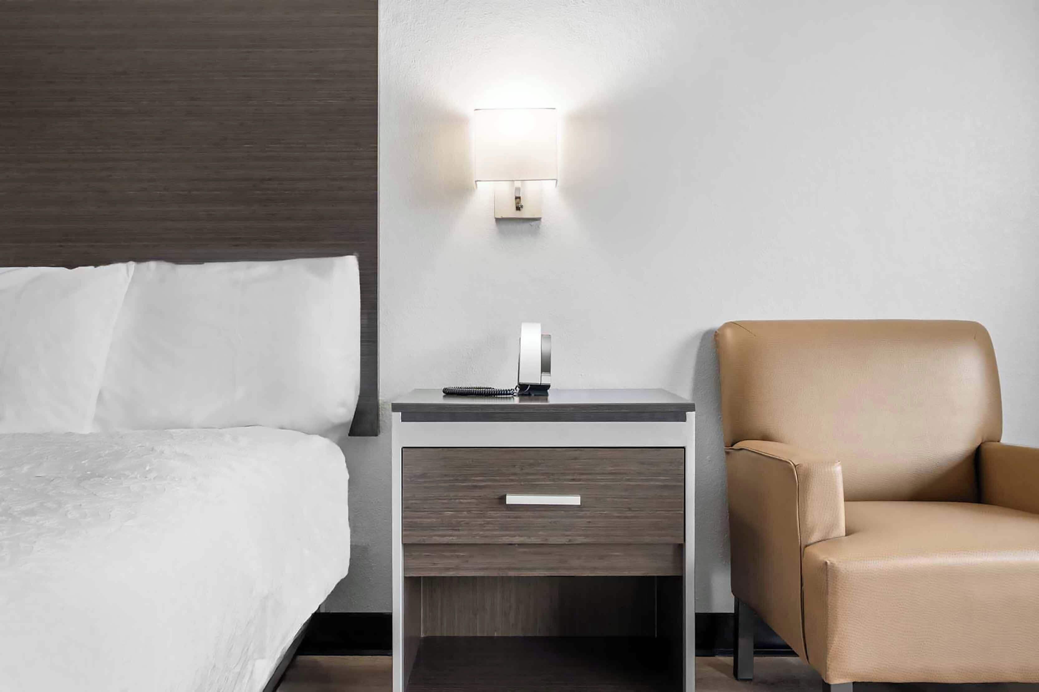King Room - Accessible/Non-Smoking