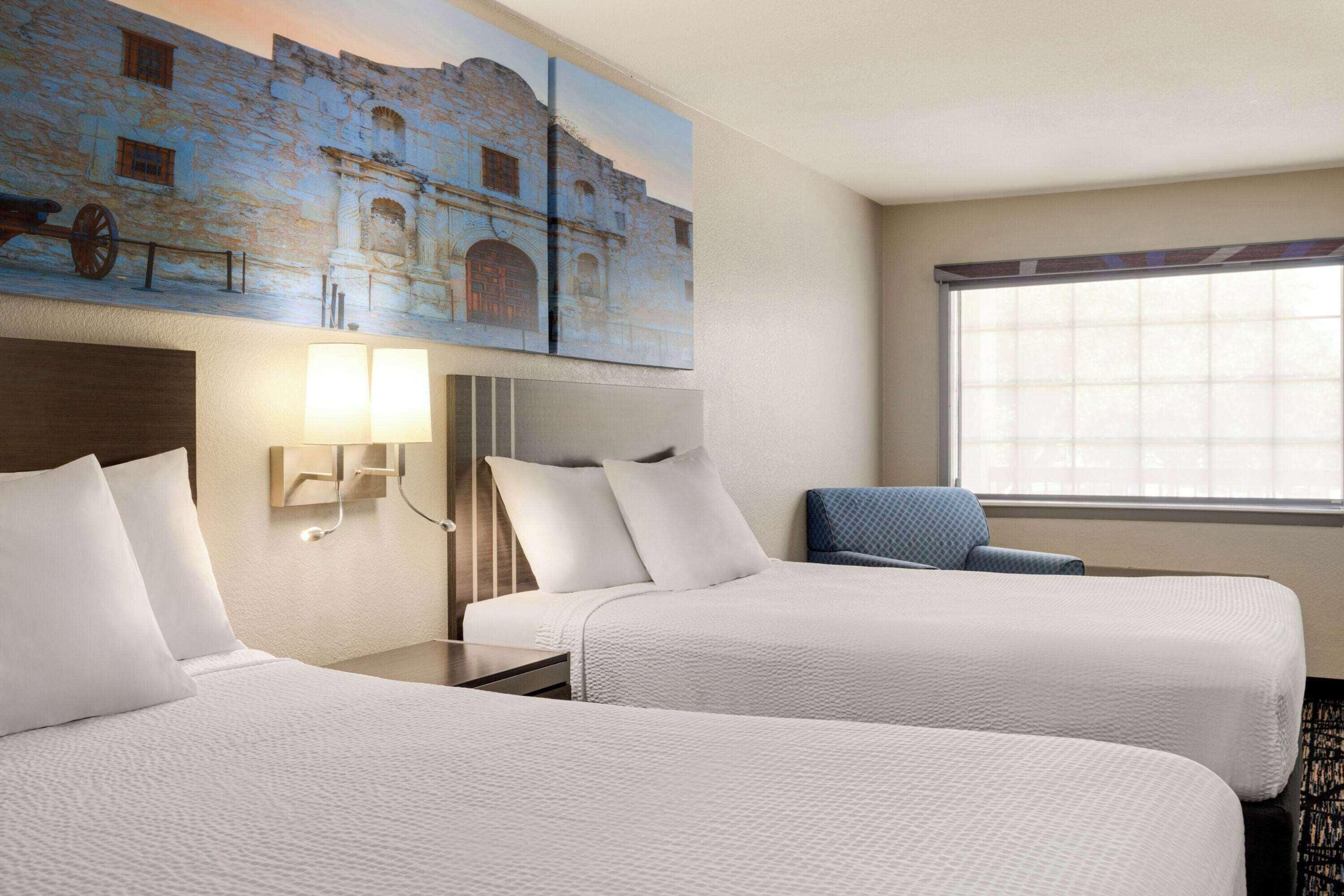 Standard Queen Room with Two Queen Beds - Non-Smoking