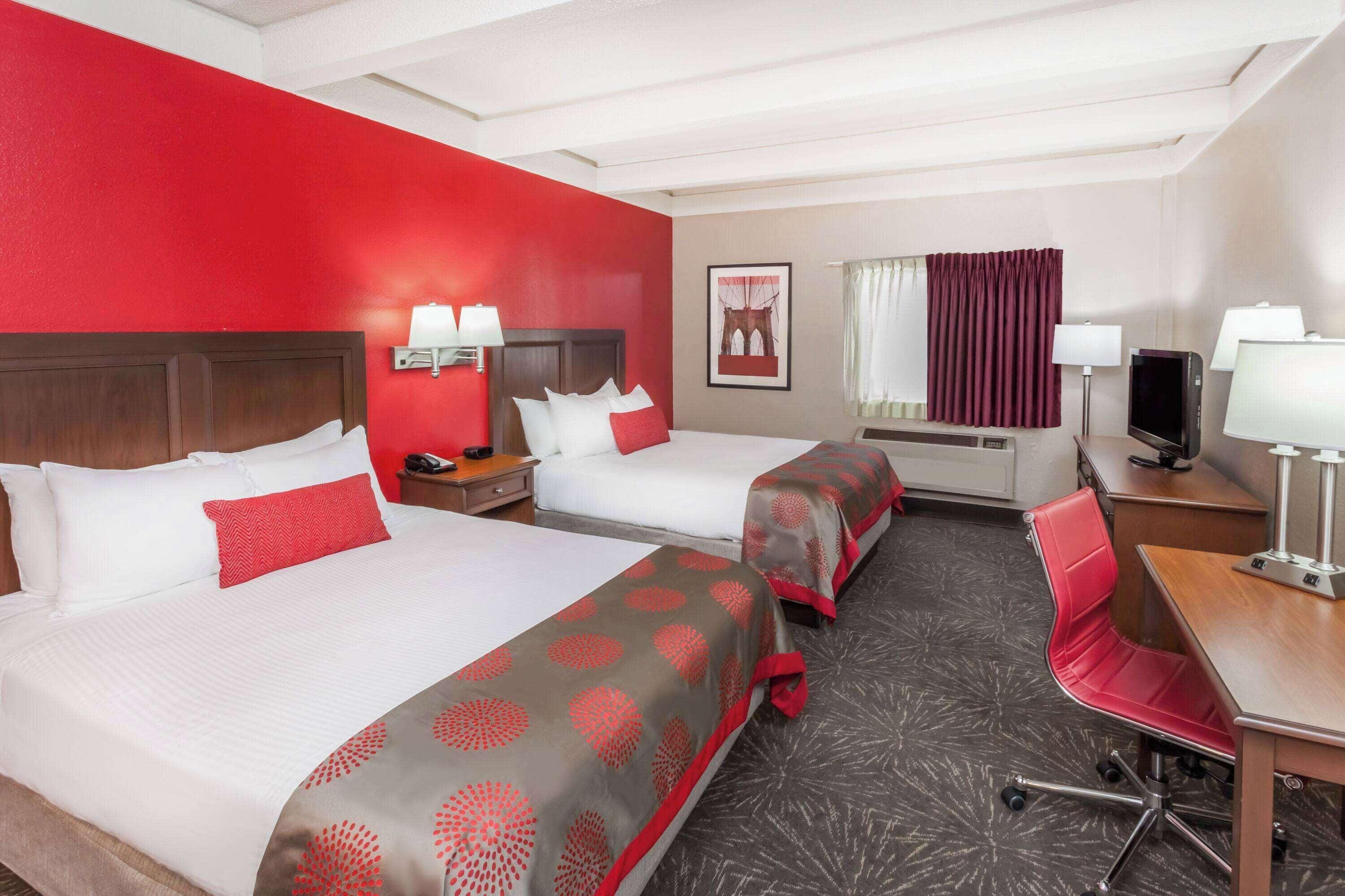 One-Bedroom Suite Two Queen Beds Non-Smoking