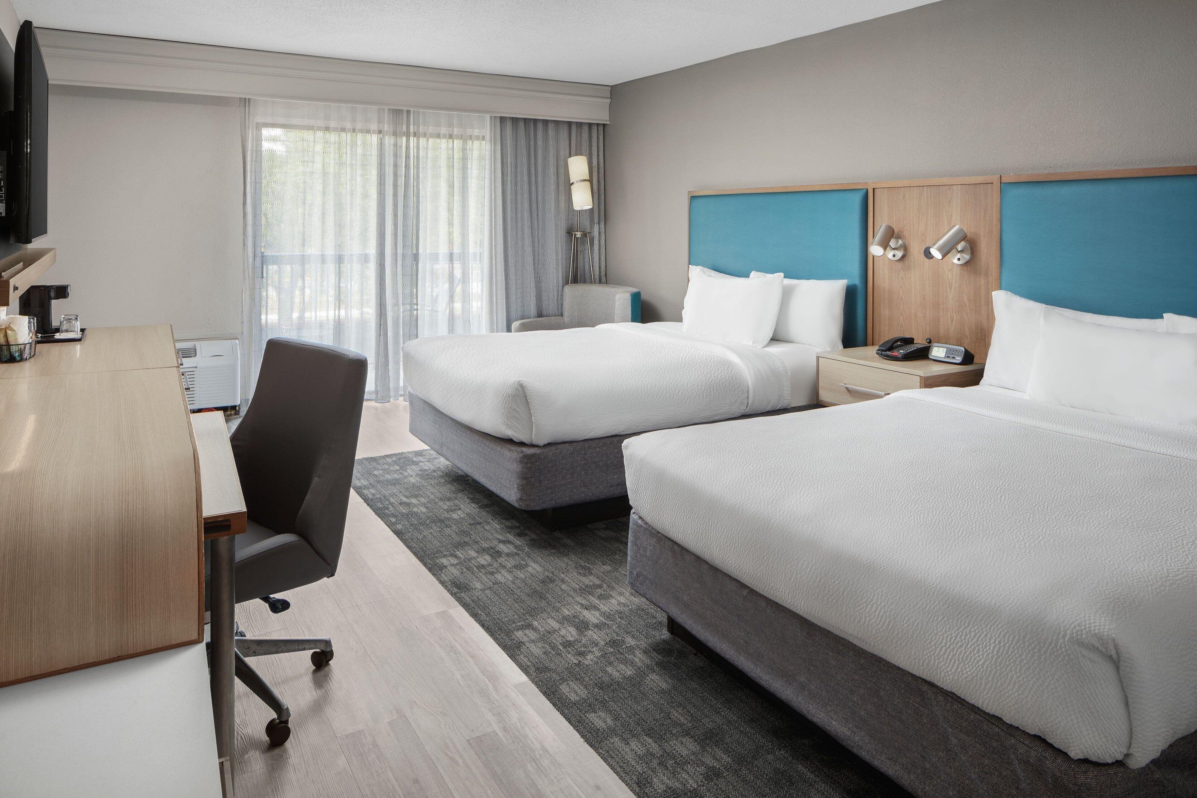 Guest room, 2 Queen, Balcony