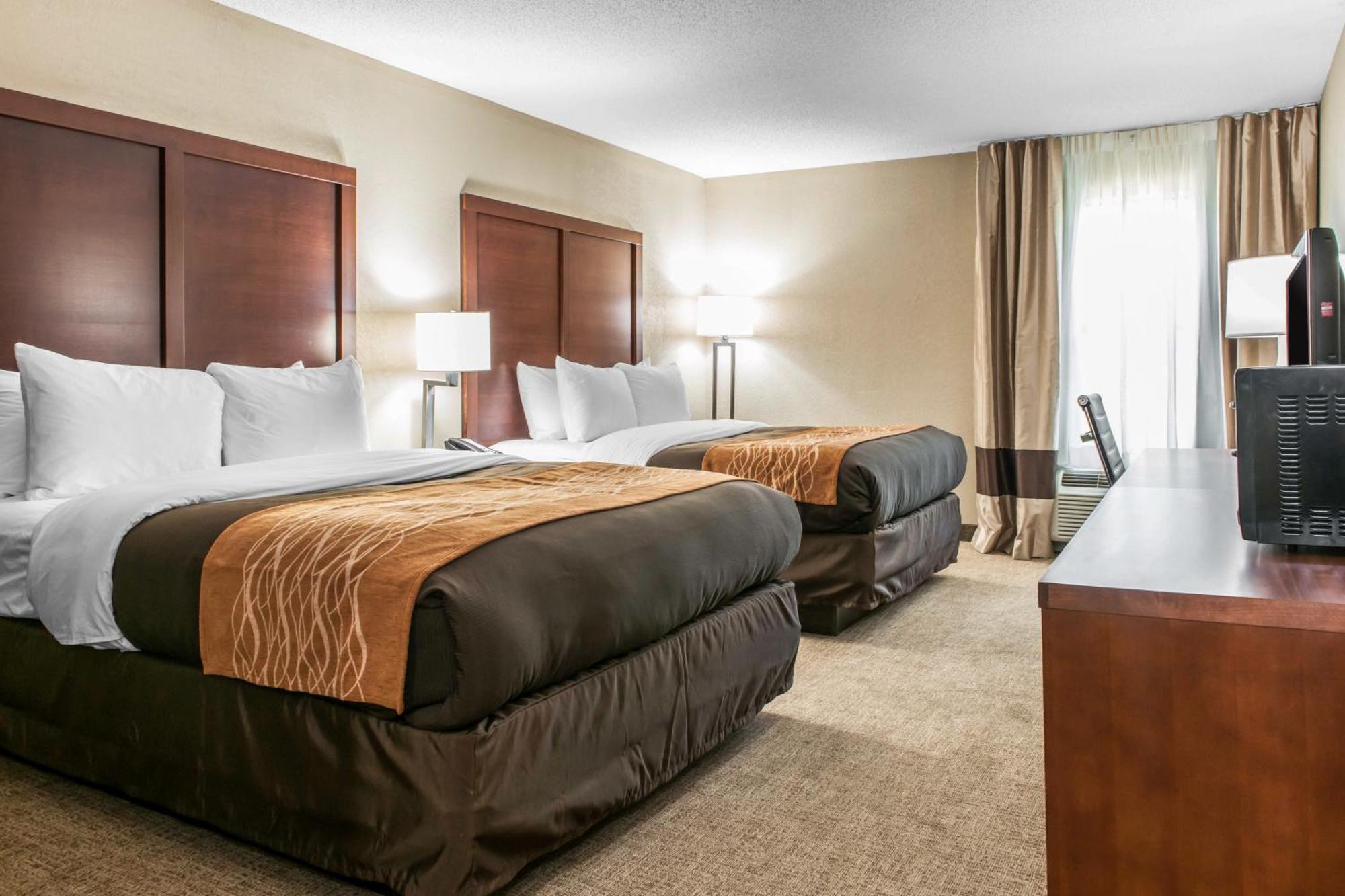Queen Room with Two Queen Beds - Non-Smoking,1709467869:JPEG