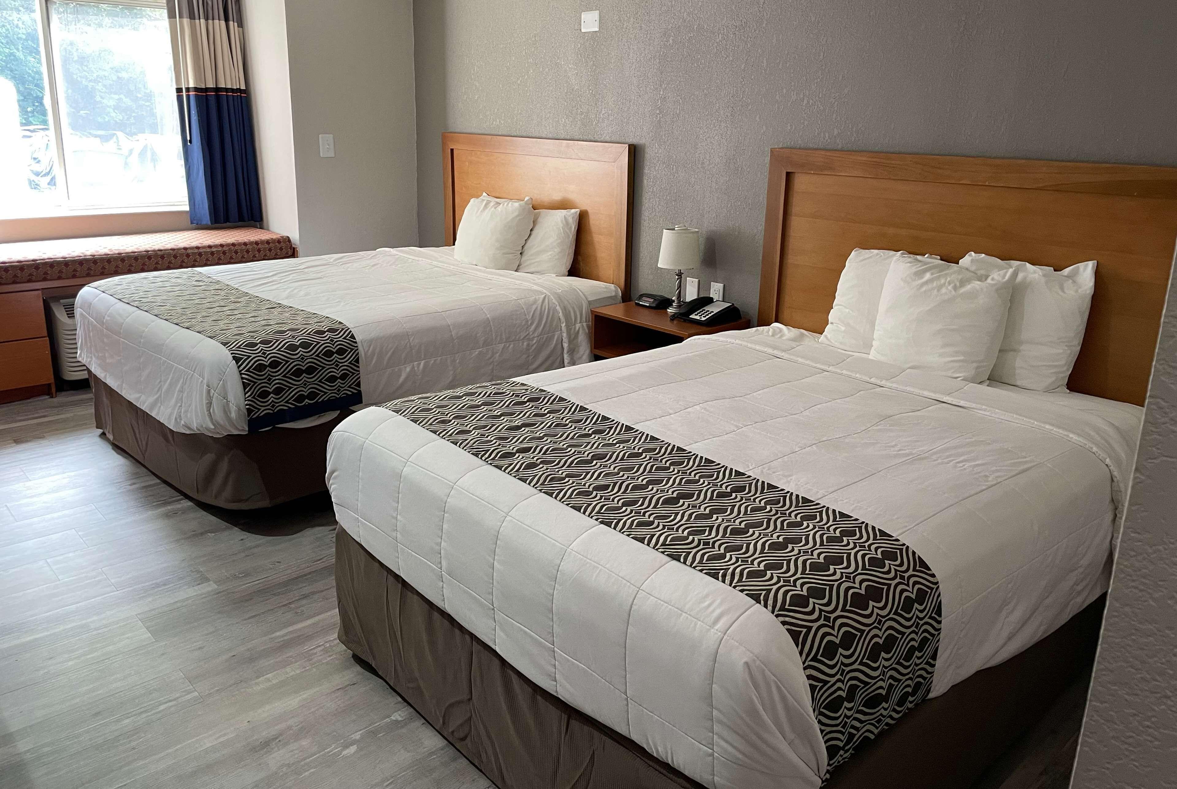 Queen Room with Two Queen Beds - Hearing Accessible/Non-Smoking