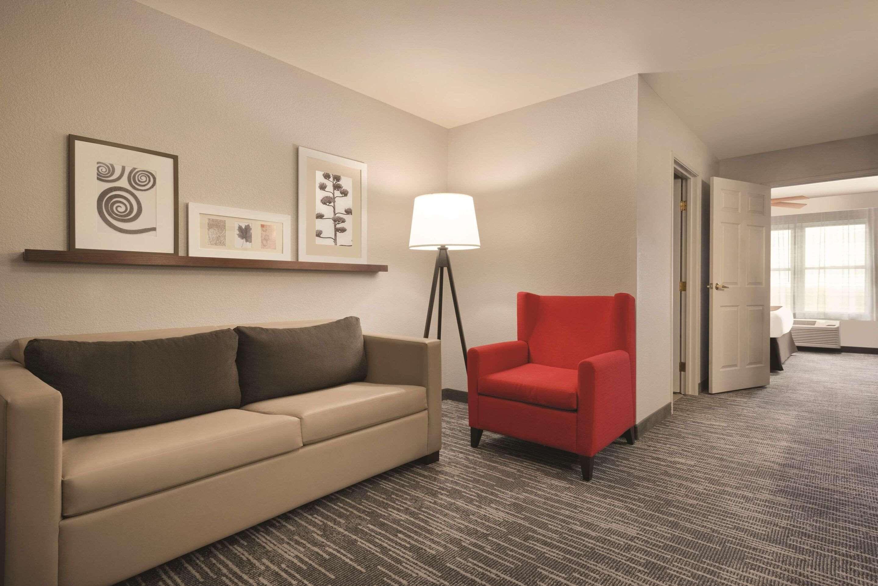 One-Bedroom King Suite,1219316155:JPEG