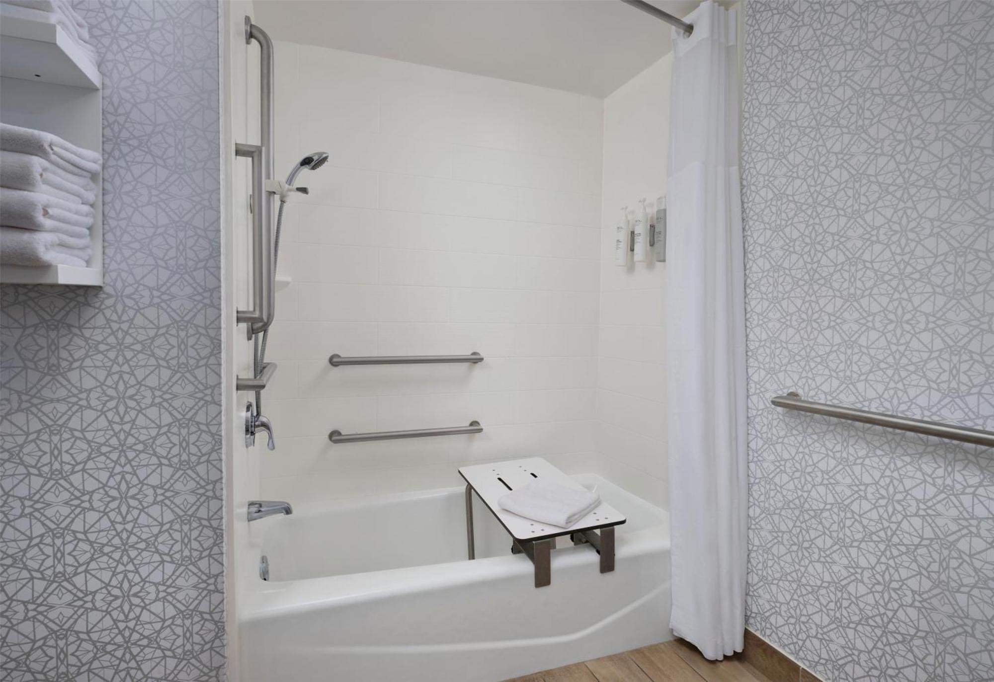 King Room with Accessible Tub - Mobility and Hearing Access/Non-Smoking,1710606170:JPEG