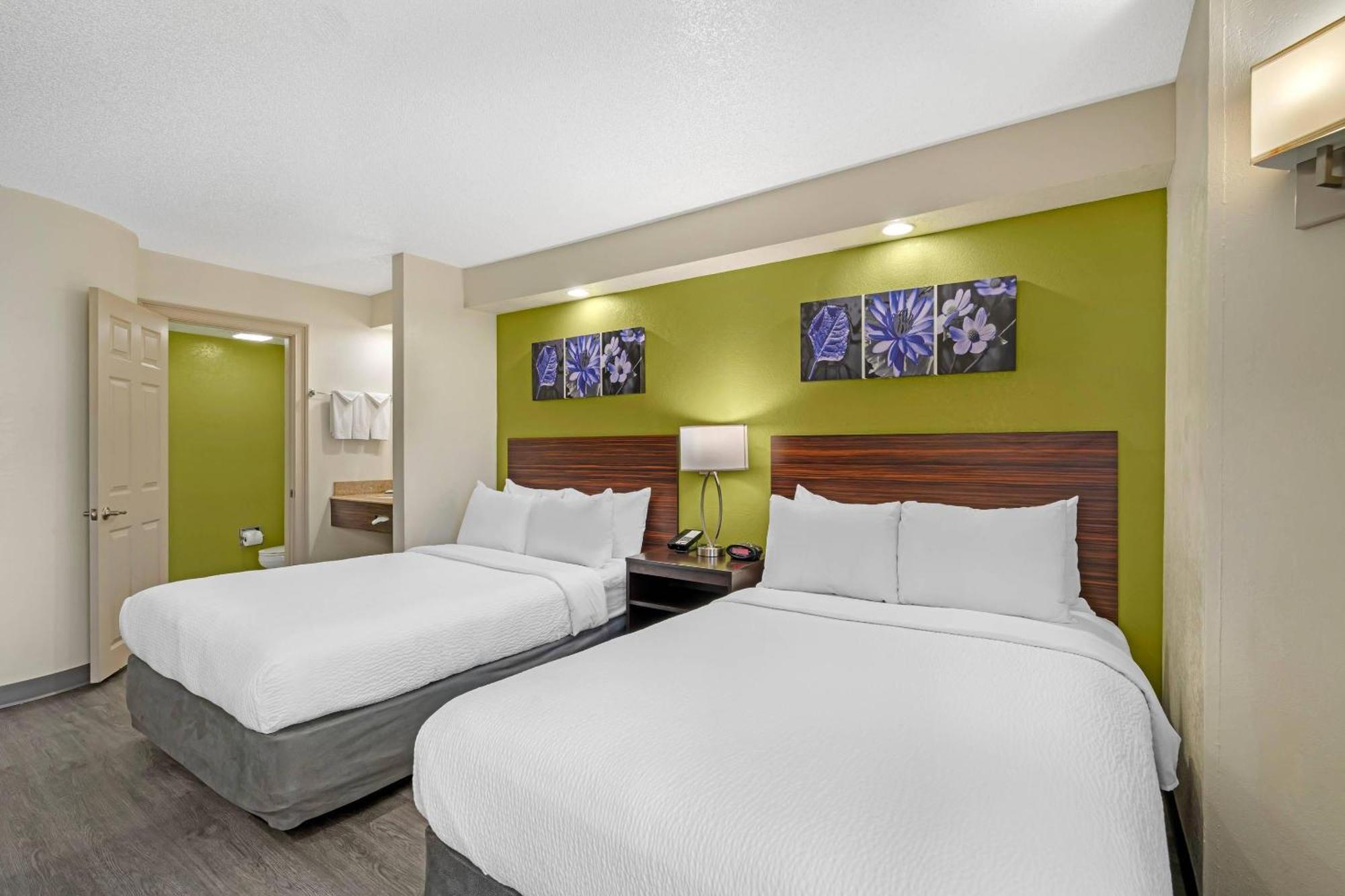 Double Room with Two Double Beds - Non-Smoking
