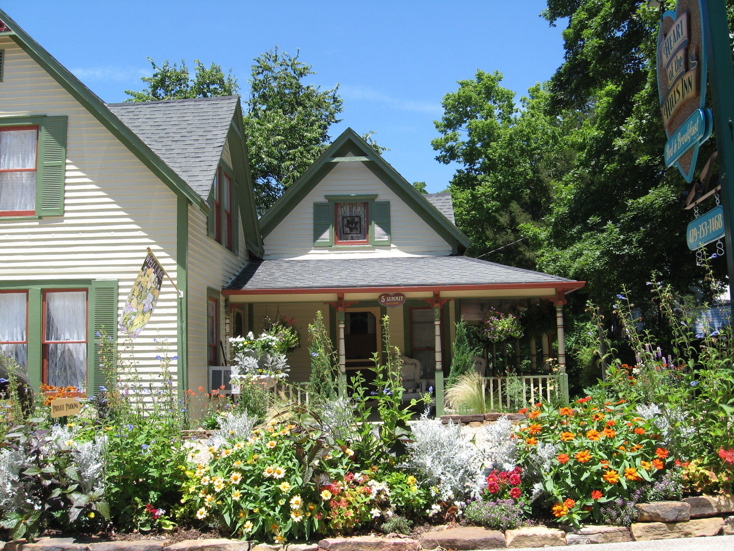 Deluxe Cottage