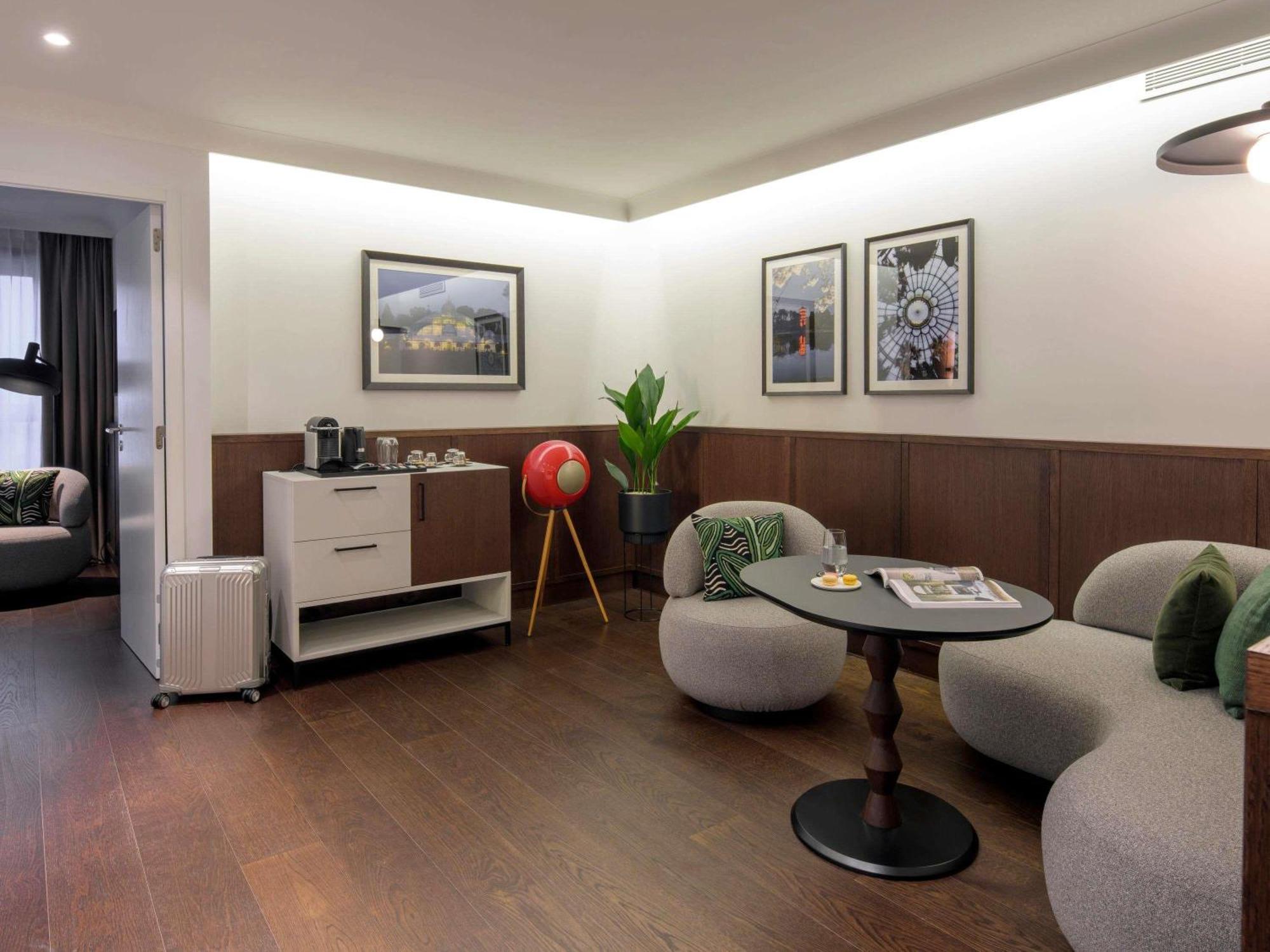 Botanic King Suite with Garden View,1742571408:JPEG