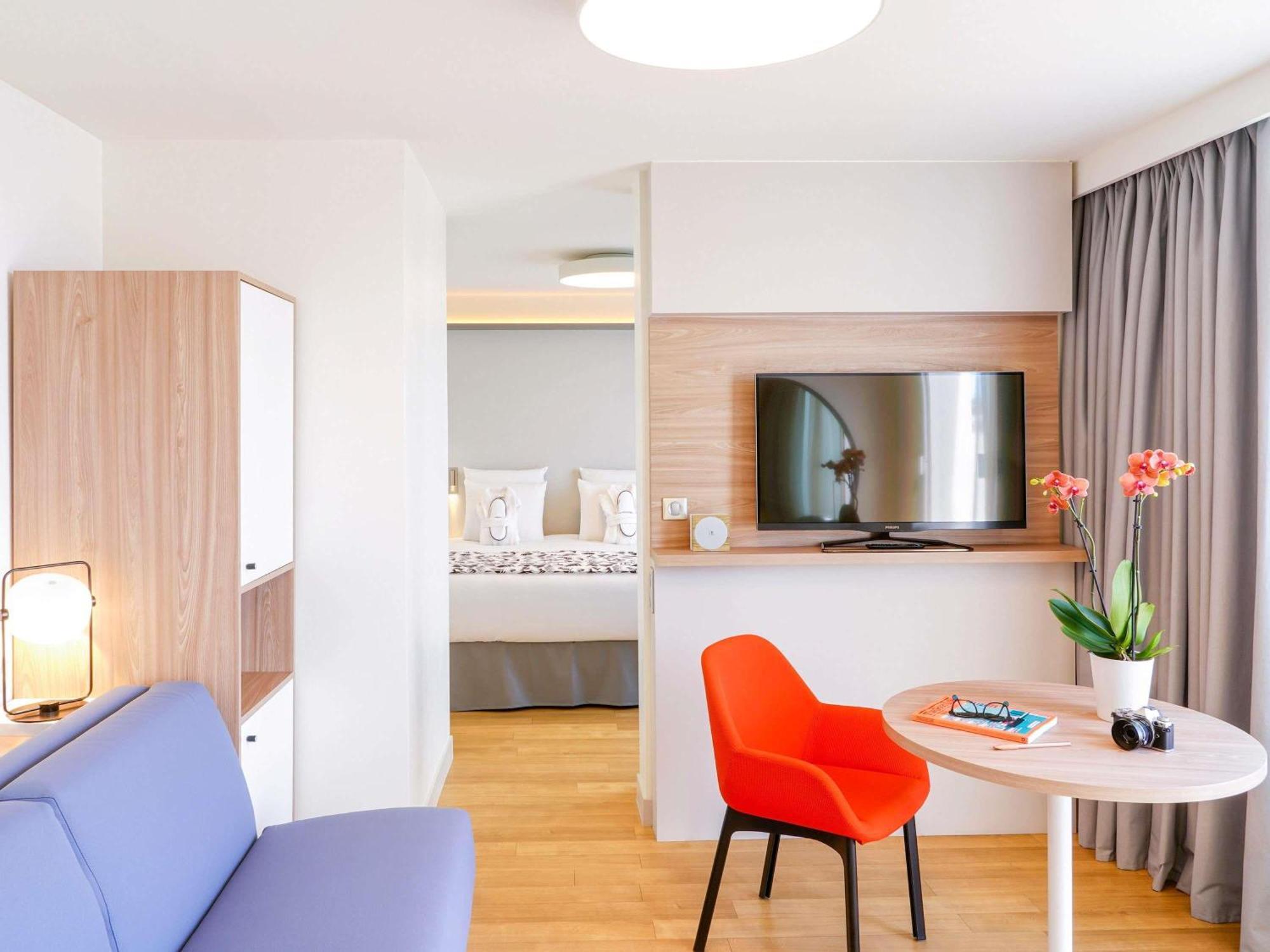 Junior Suite with One King Bed,1716990286:JPEG