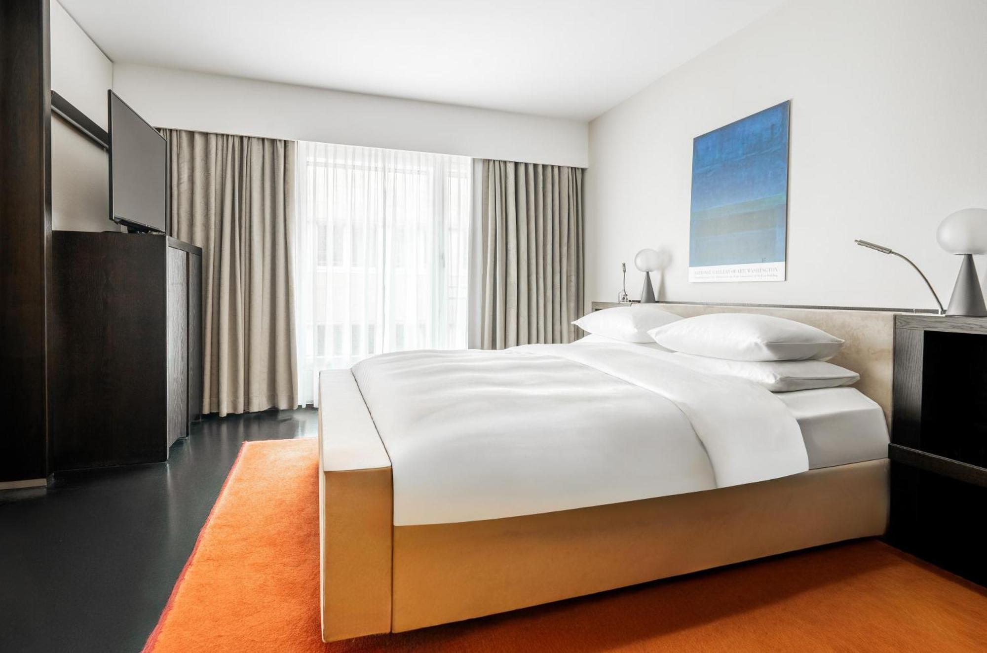 Grand King Suite with View
