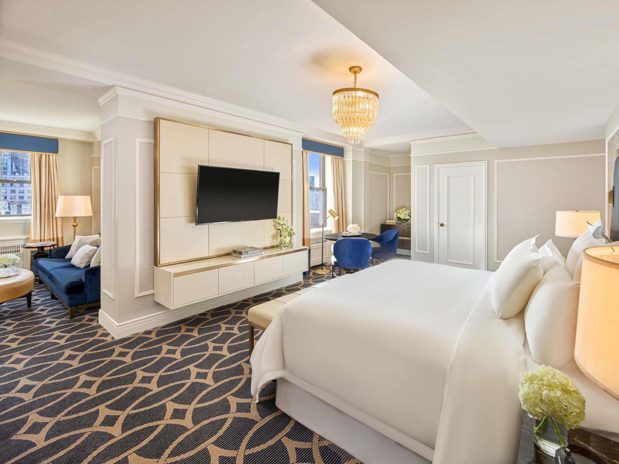 Fairmont Gold Signature King Room