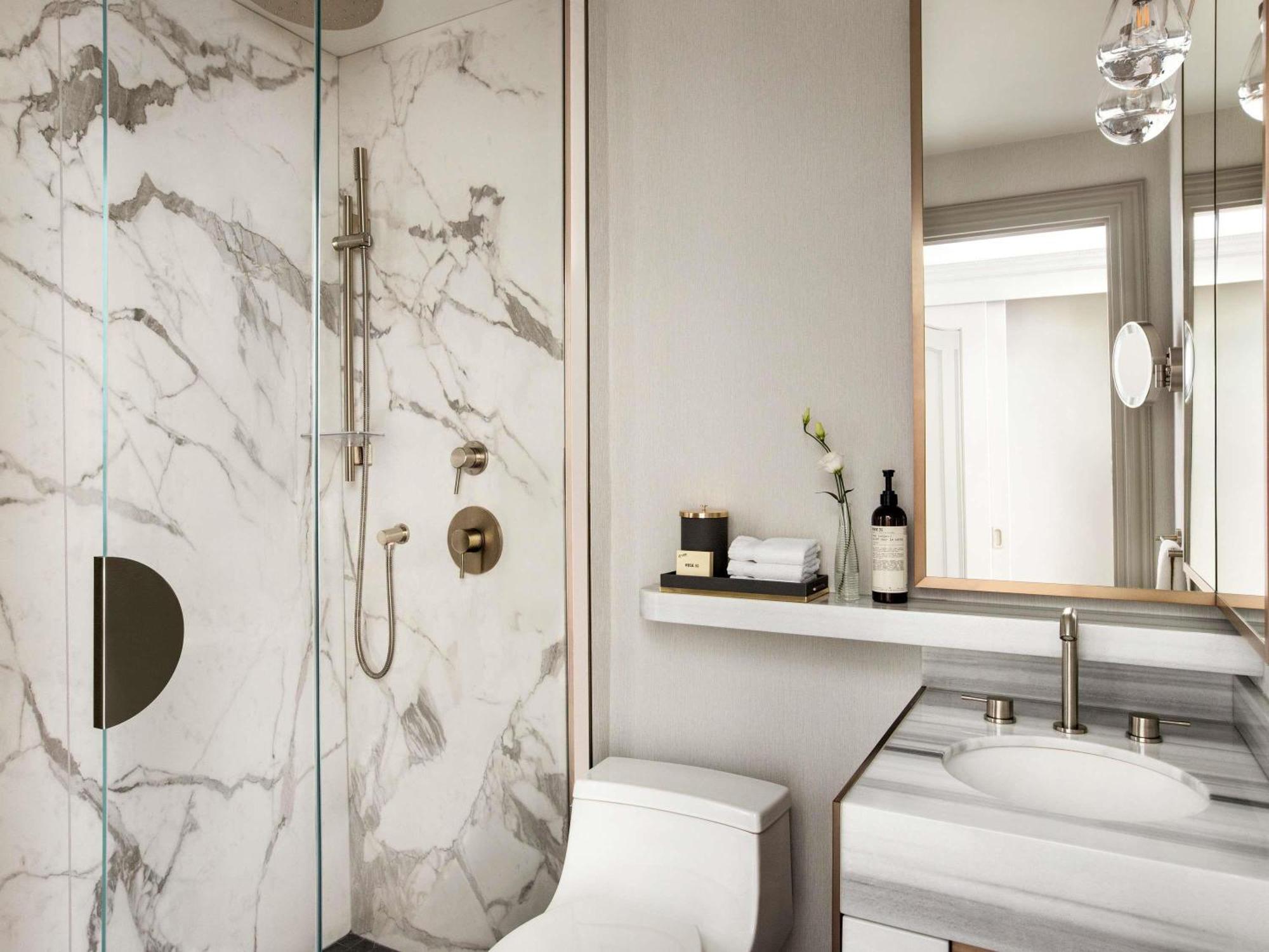 Fairmont Room with Lake View