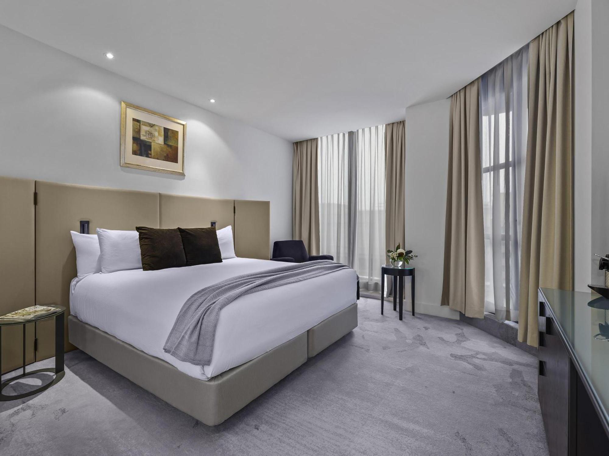 Peppers Deluxe Room