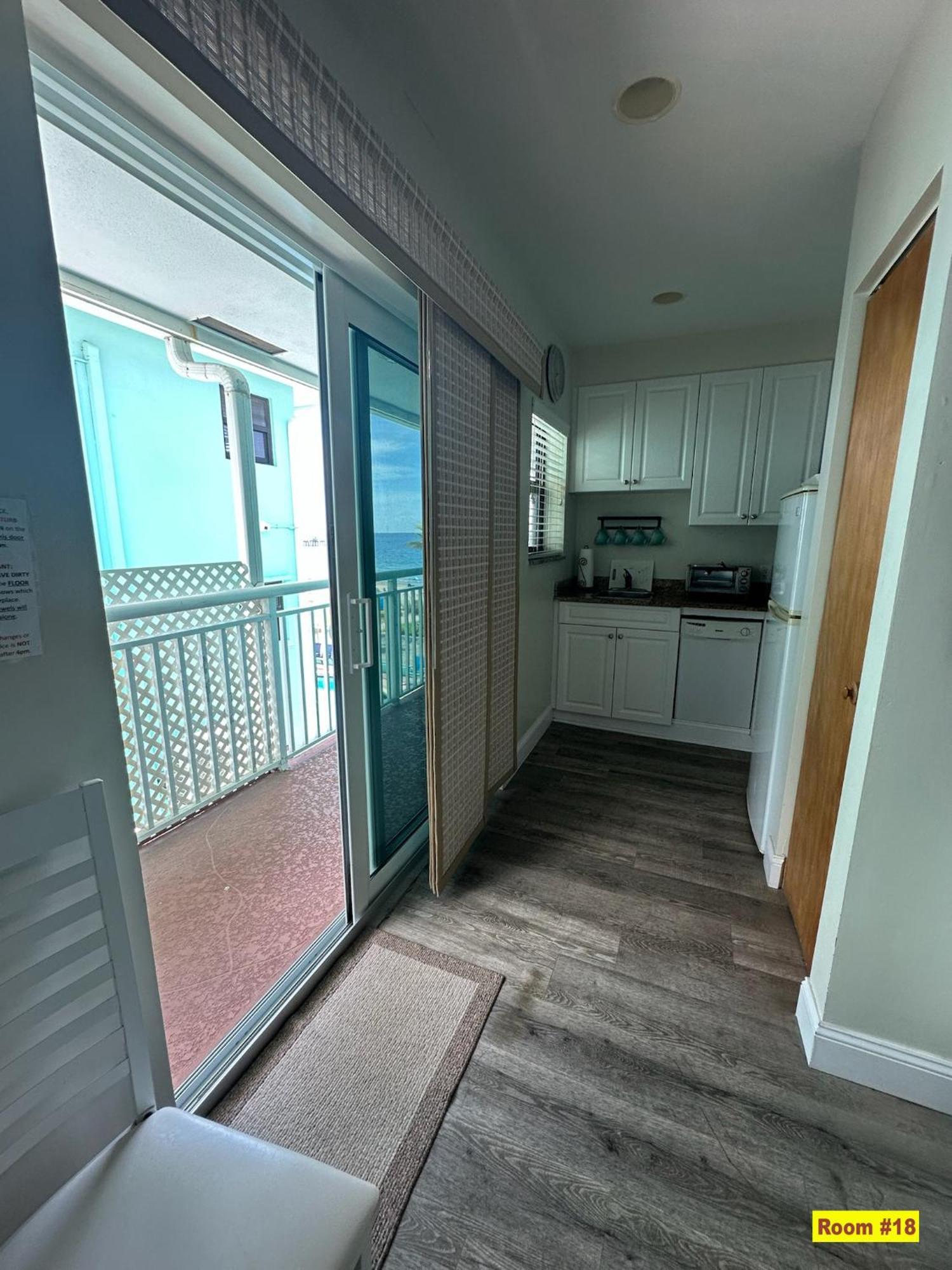 Studio with Partial Ocean View - stair access