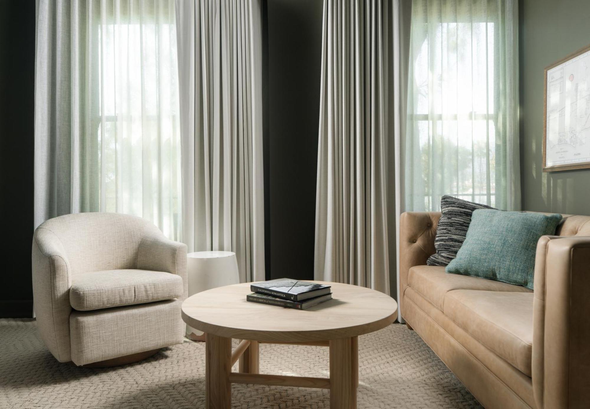 King Suite,1717041813:JPEG