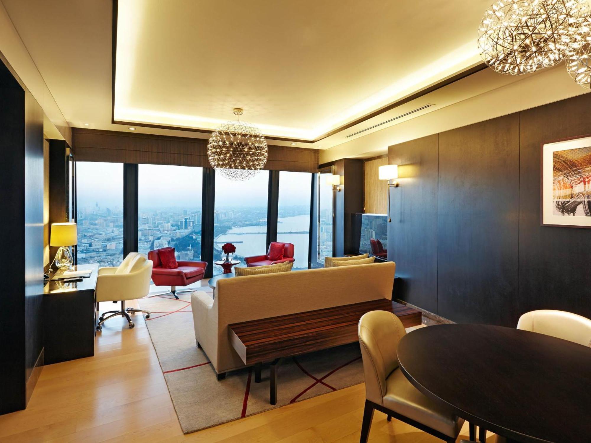 Fairmont Gold One-Bedroom Suite Sea View