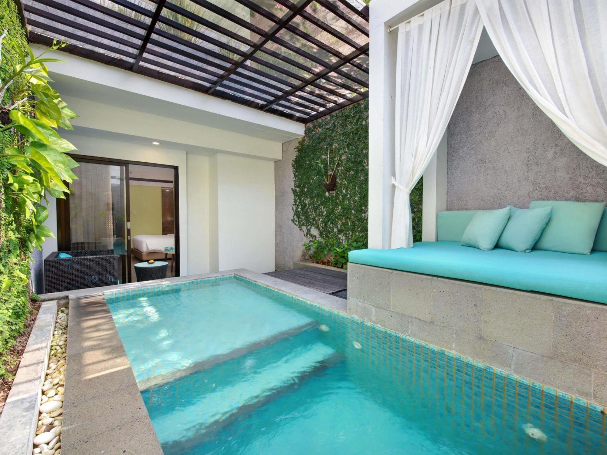 Deluxe King Room with Plunge Pool