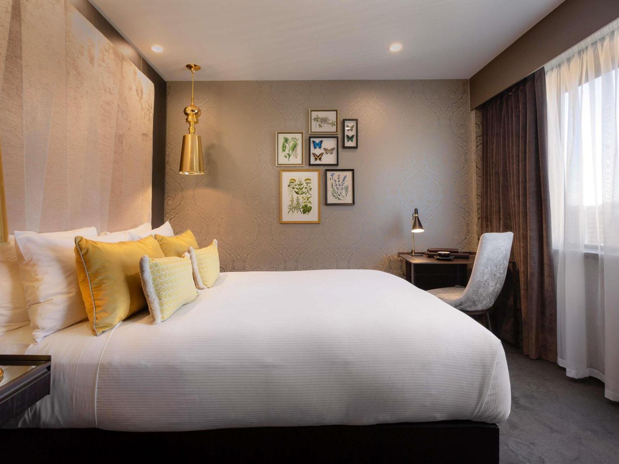 Classic Queen Room,1717115355:JPEG