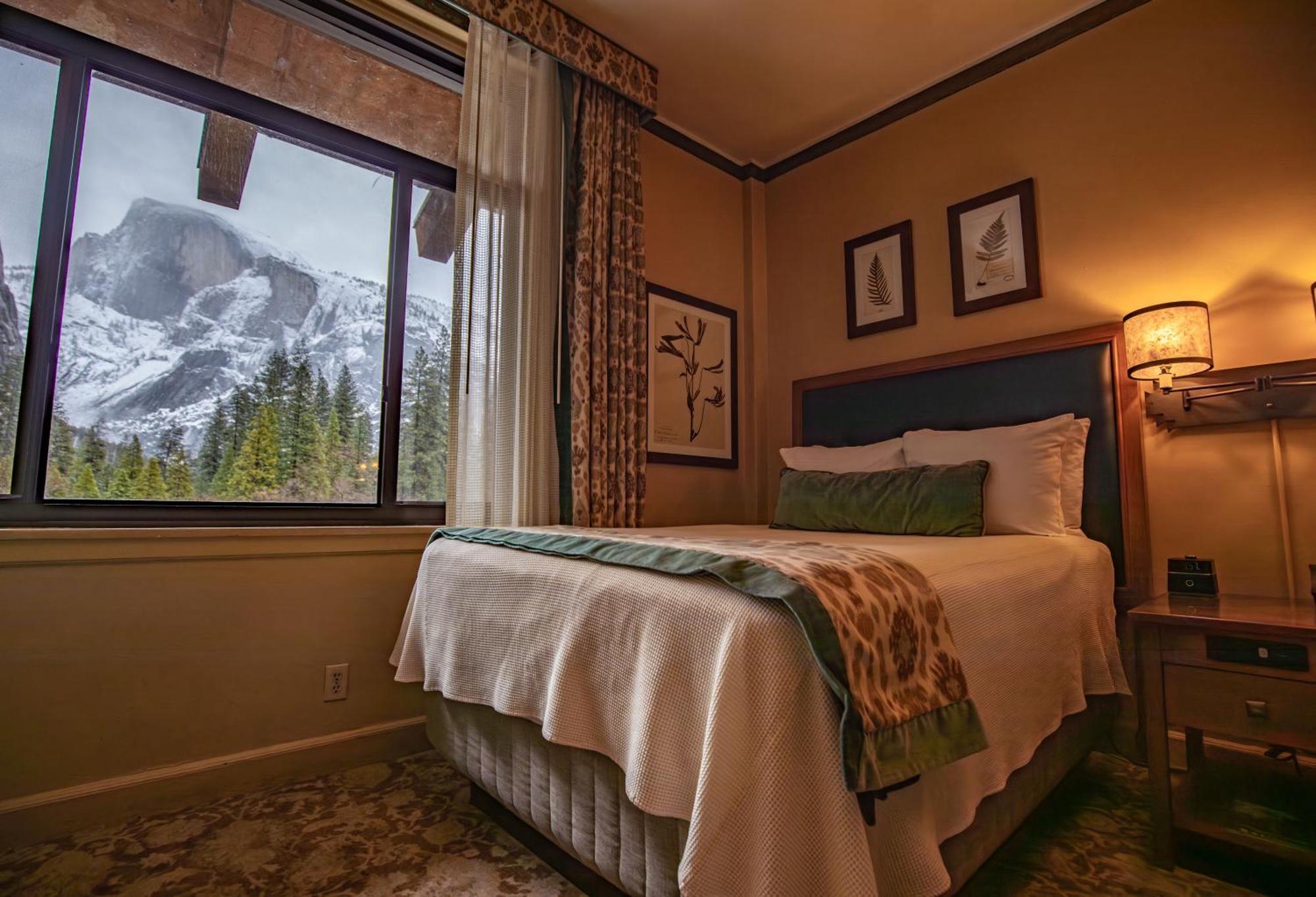 King Room with Mountain View