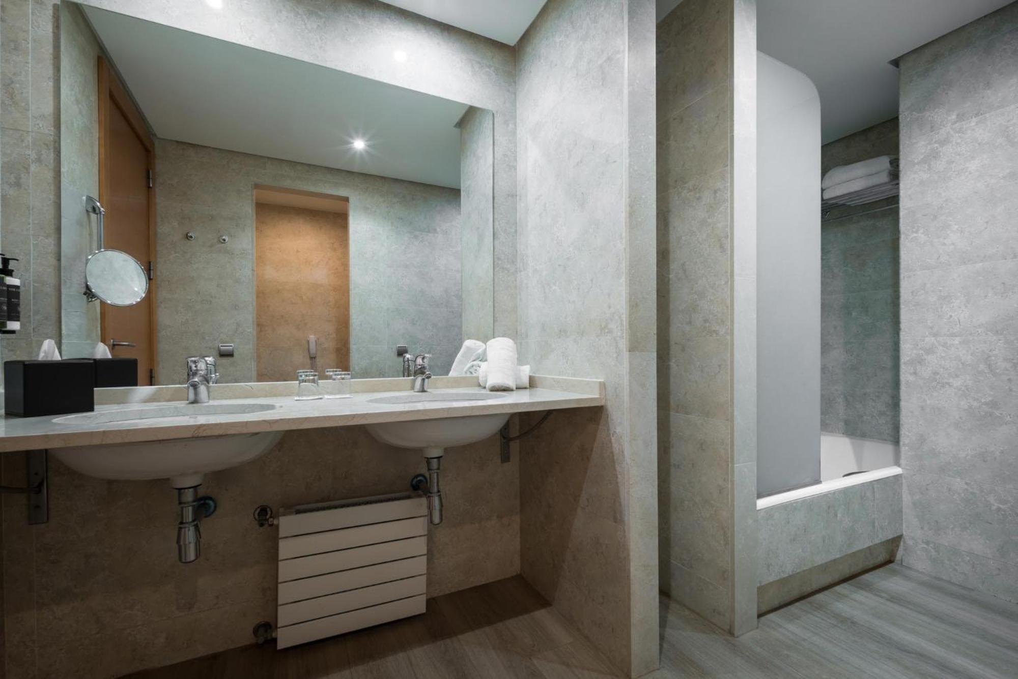 Superior Double Room,1722888271:JPEG