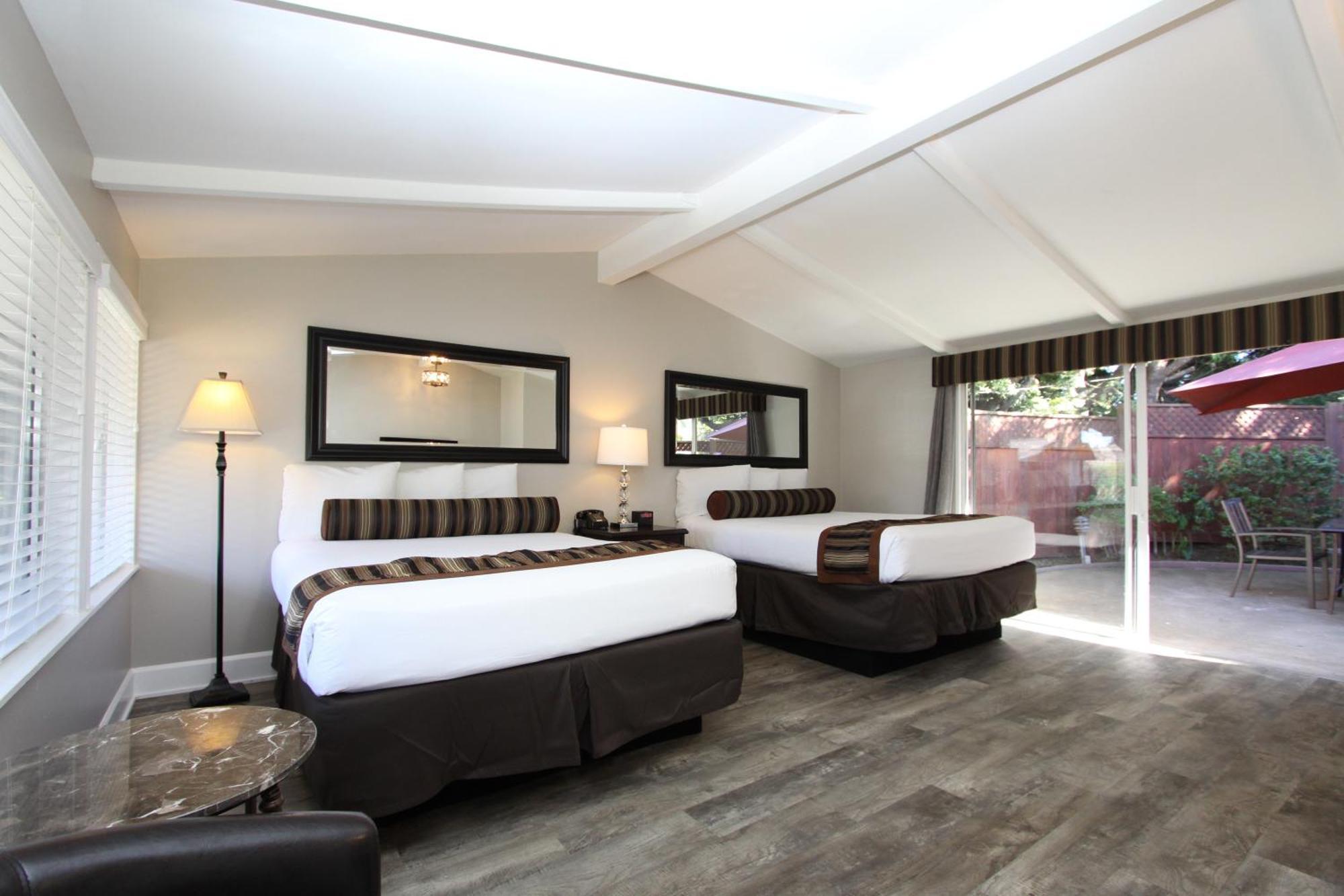 Standard Queen Room with Two Queen Beds