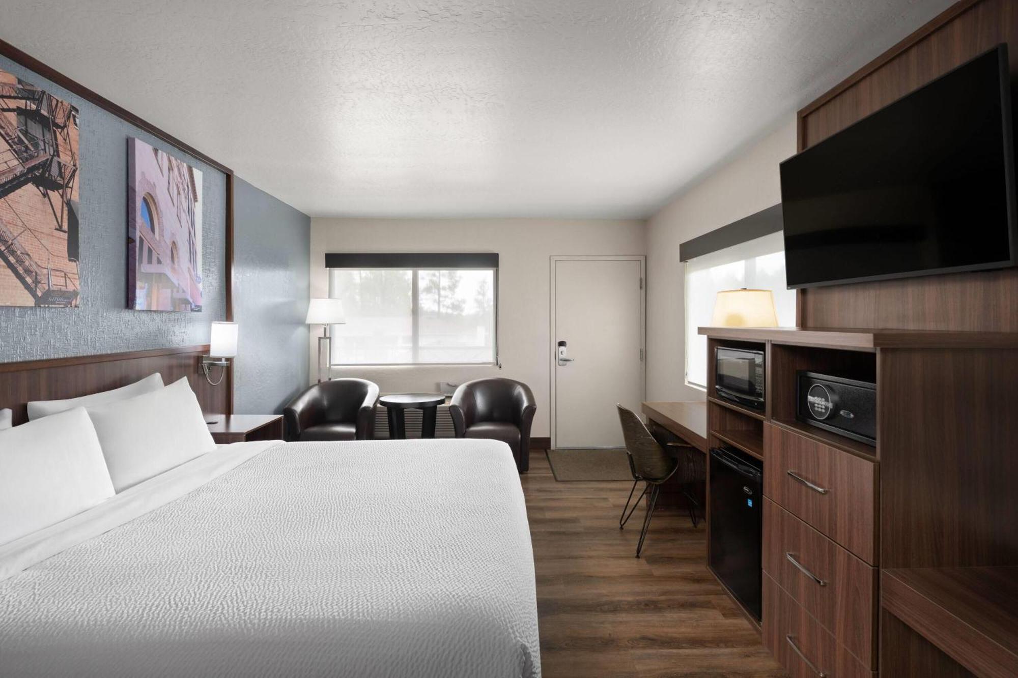 Superior King Room - Non-Smoking