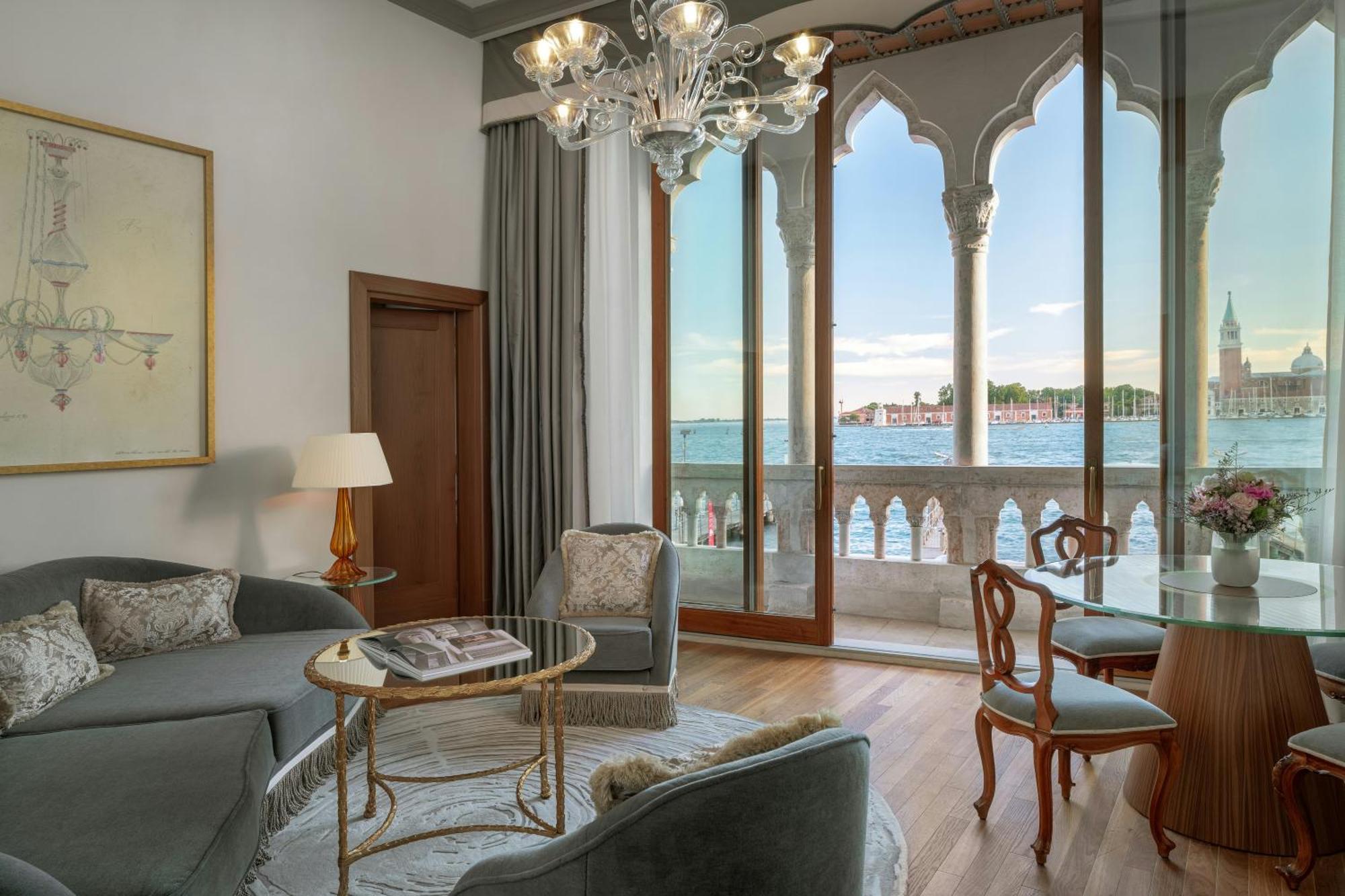 Suite with Lagoon View