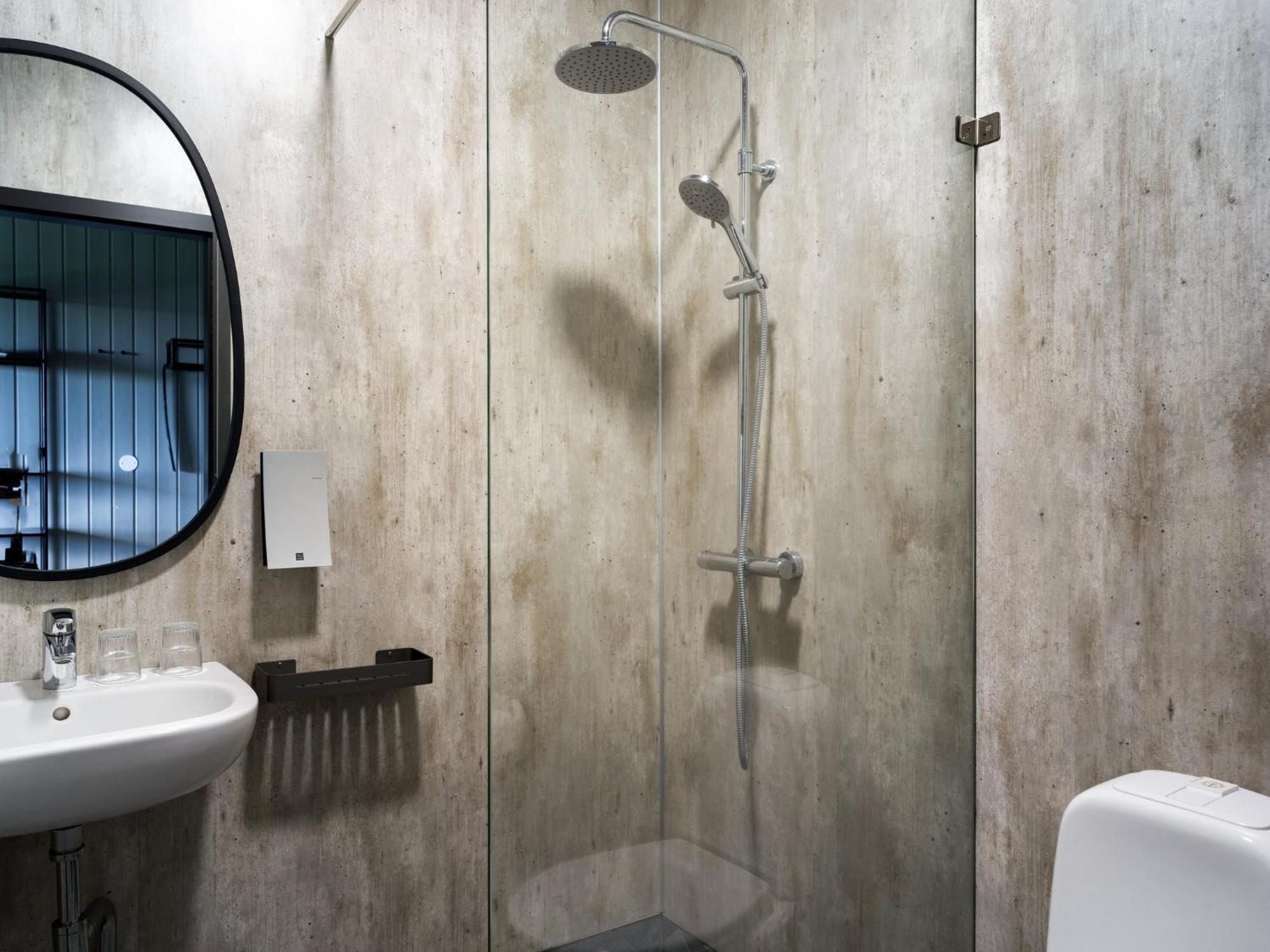 Triple Room,1730016504:JPEG