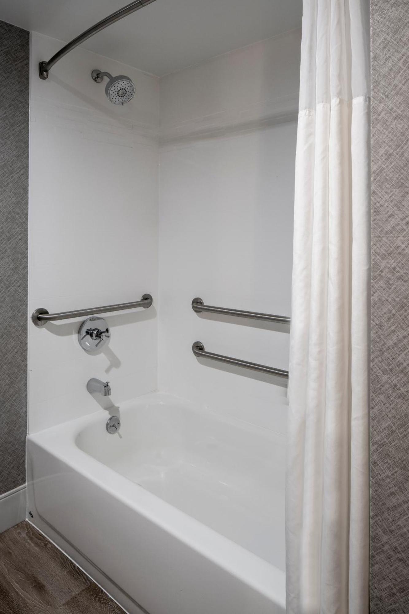 Two-Bedroom Suite with Roll-in Shower - Mobility and Hearing Accessible