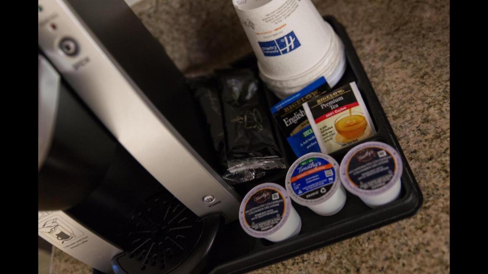 Standard King Room with Roll-in Shower - Mobility Accessible,1730037780:JPEG