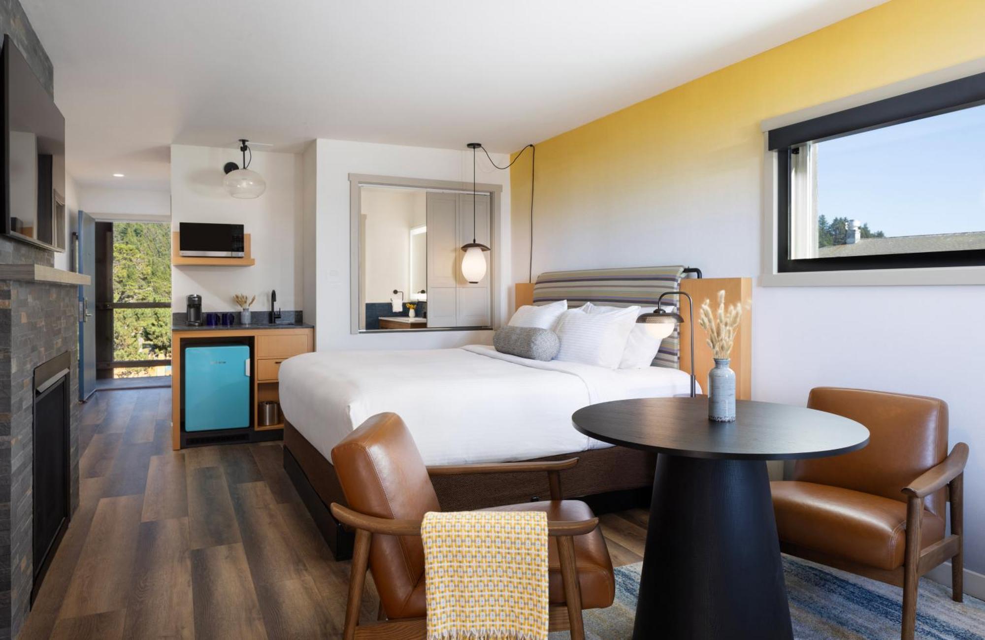 King Room with Jacuzzi,1731406573:JPEG