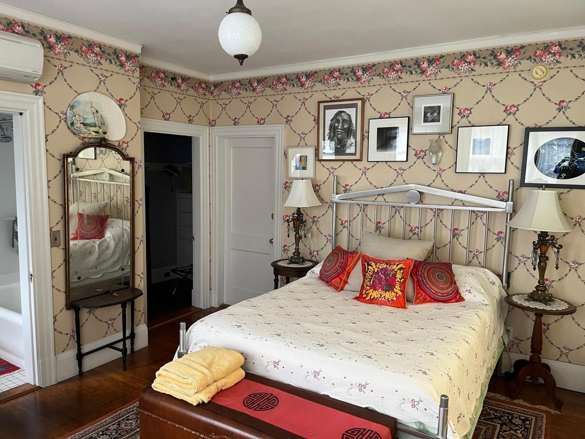 Suite / Noble Suite,1731411489:JPEG