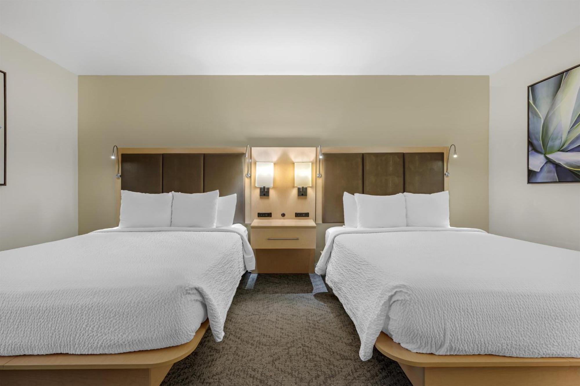 Queen Suite with Two Queen Beds - Disability Access/Non-Smoking,1739419546:JPEG