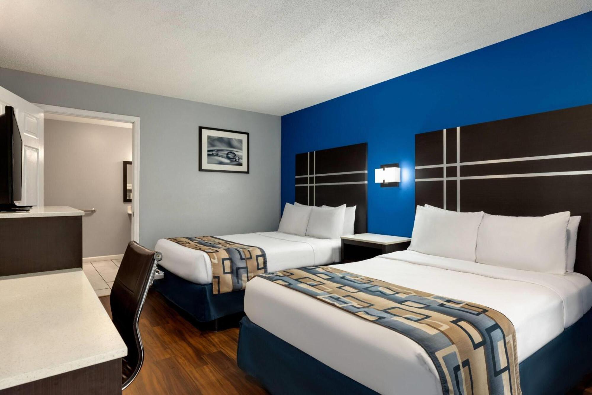 Deluxe Double Room with Two Double Beds - Disability Access - Non-Smoking