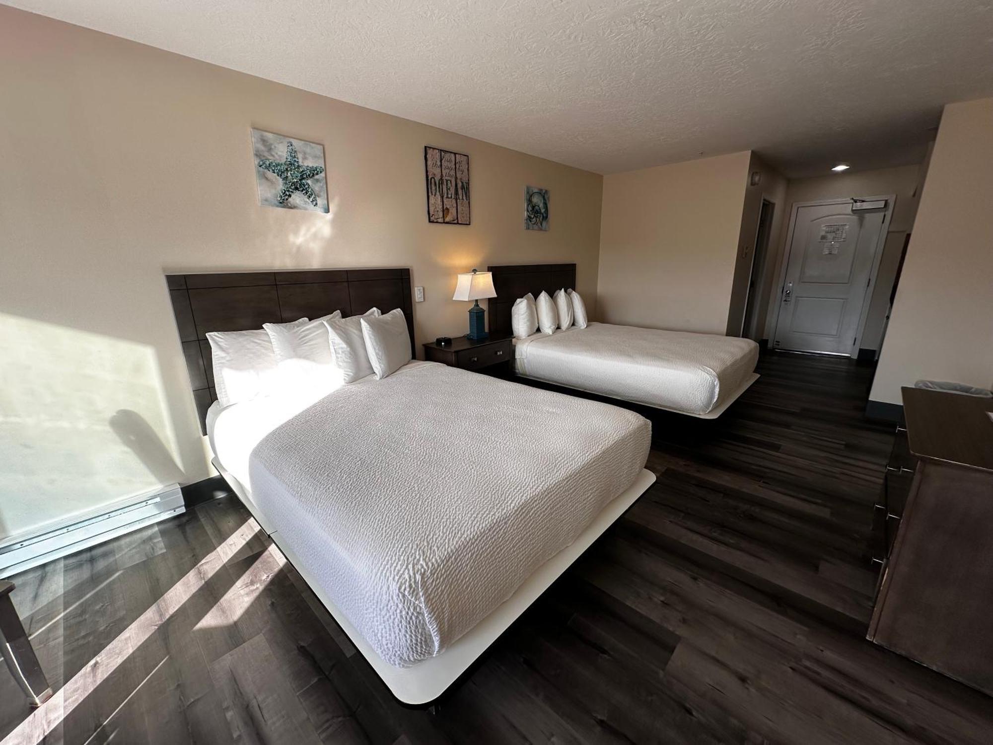 Tillamook Head Double Queen Suite,1739443216:JPEG