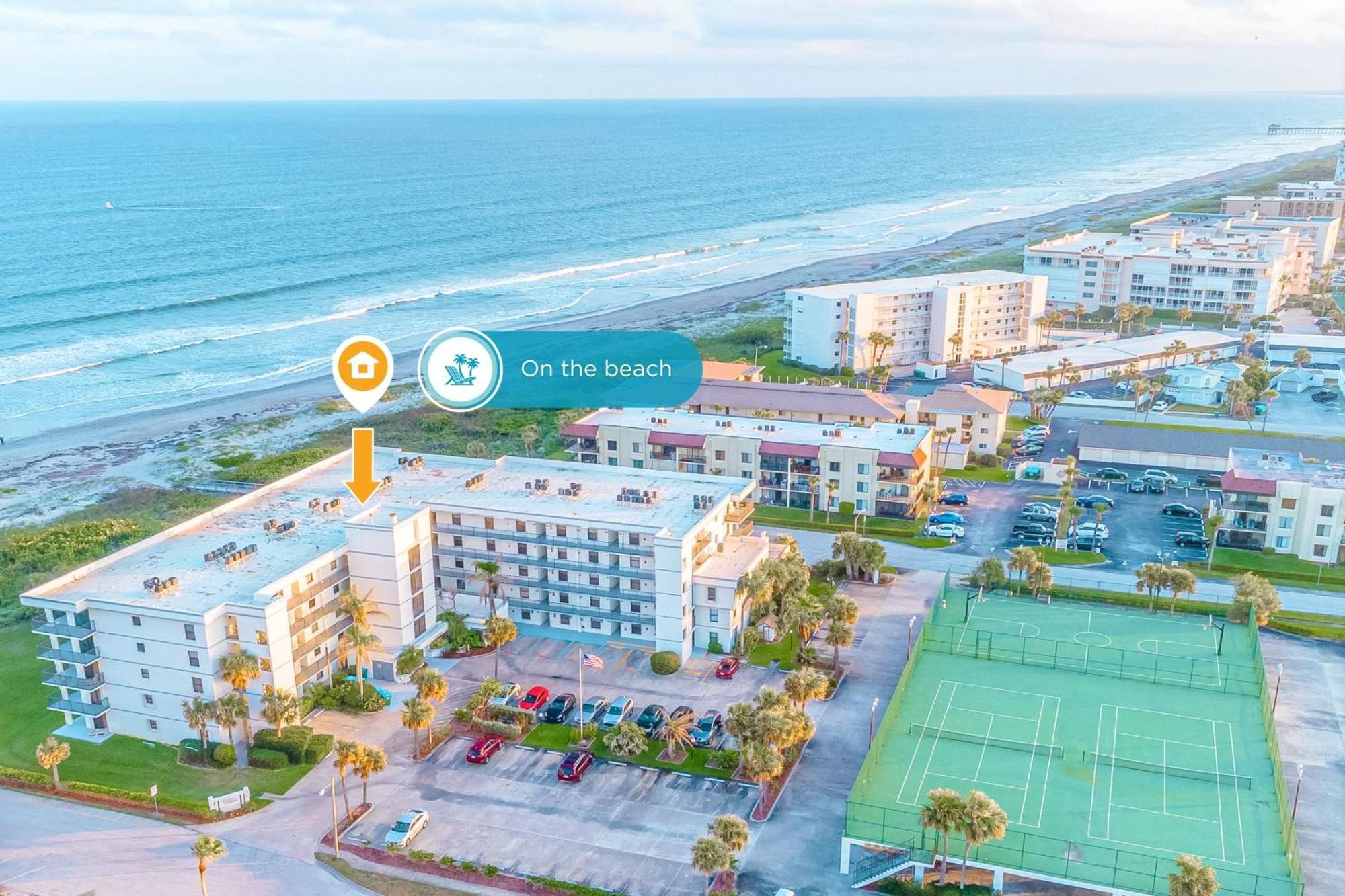Two-Bedroom Apartment - Direct Ocean View - Unit 202