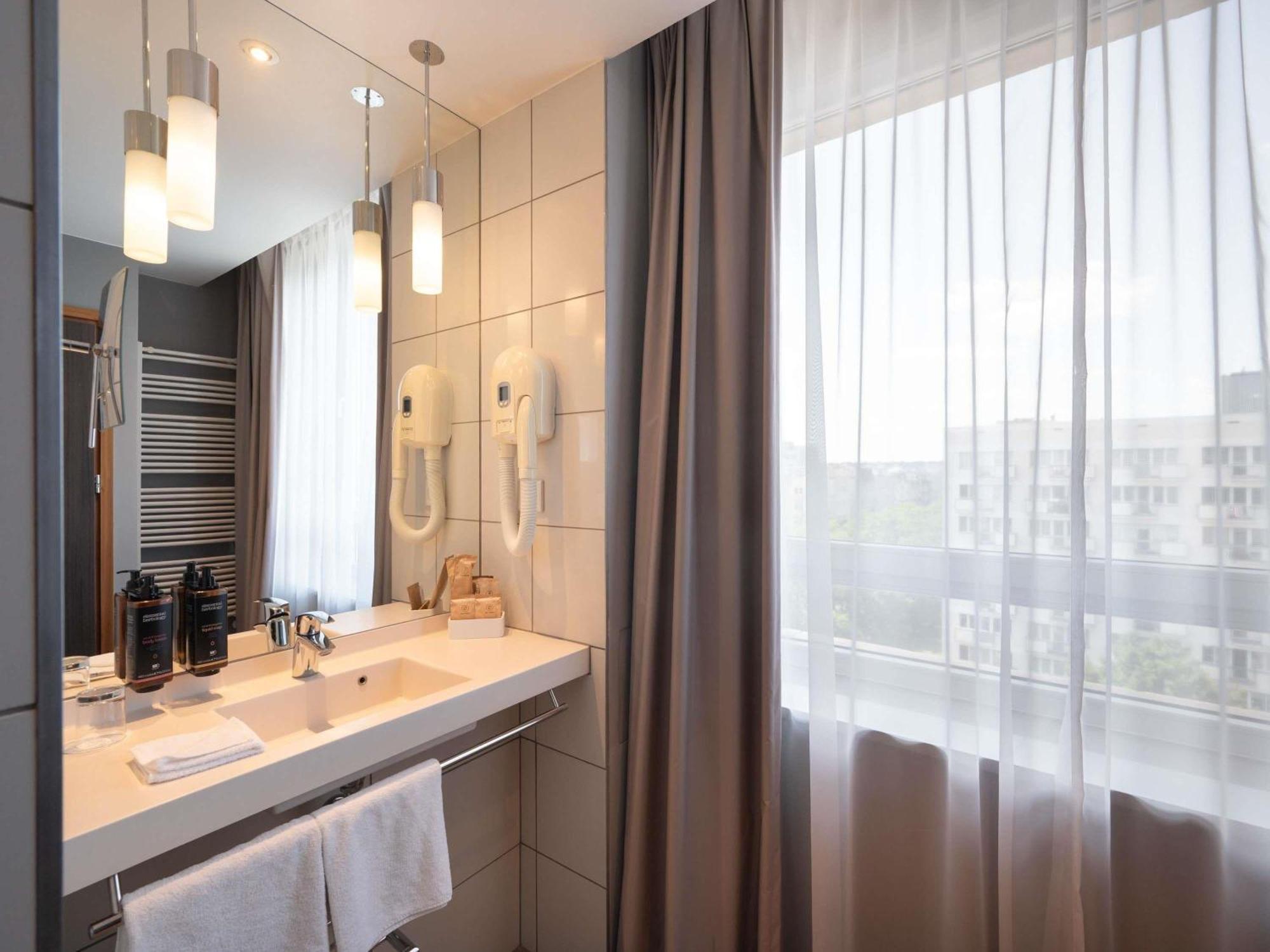 Privilege Queen Room