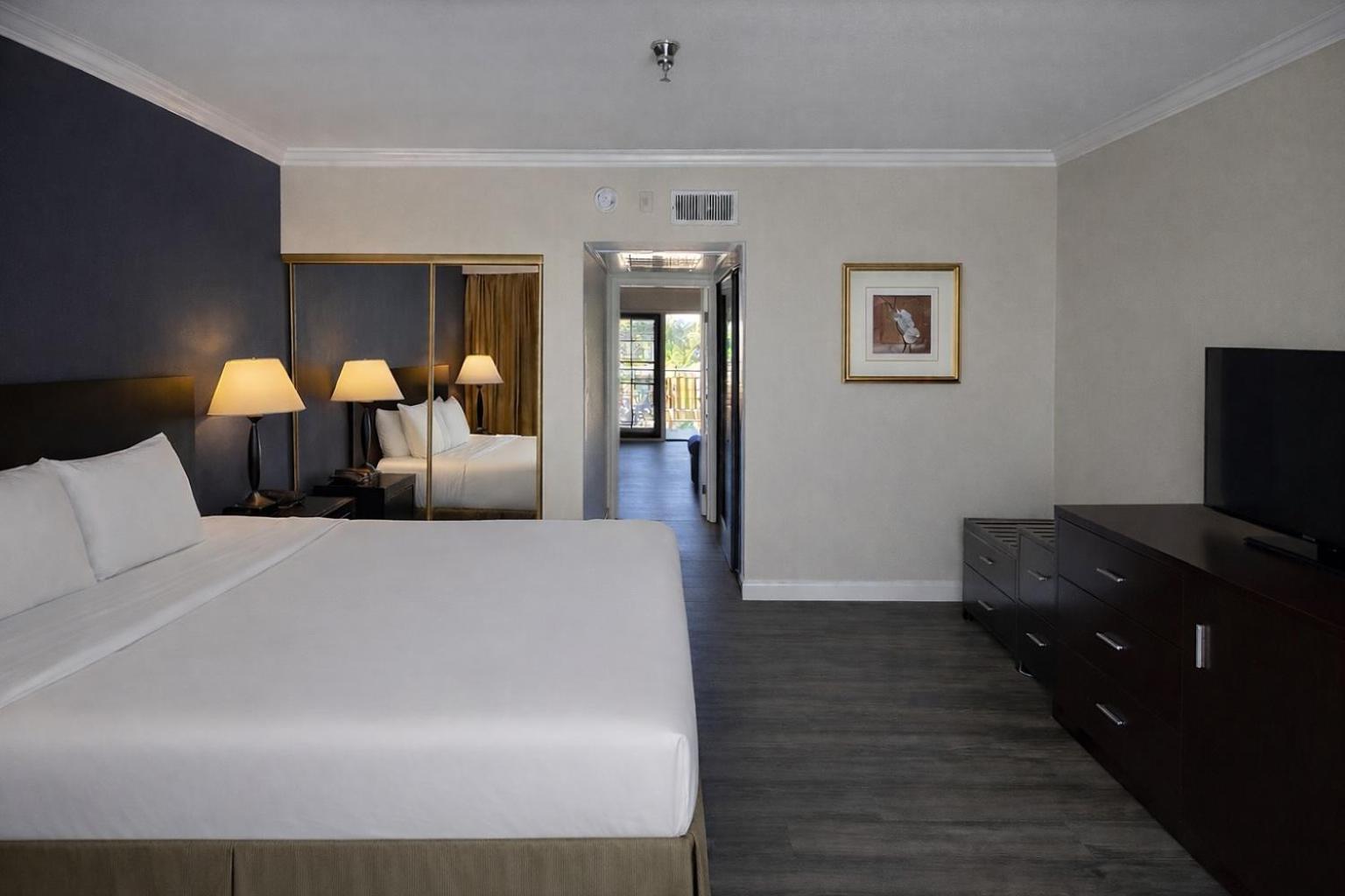One-Bedroom Suite with Sofa Bed,1742643362:JPEG
