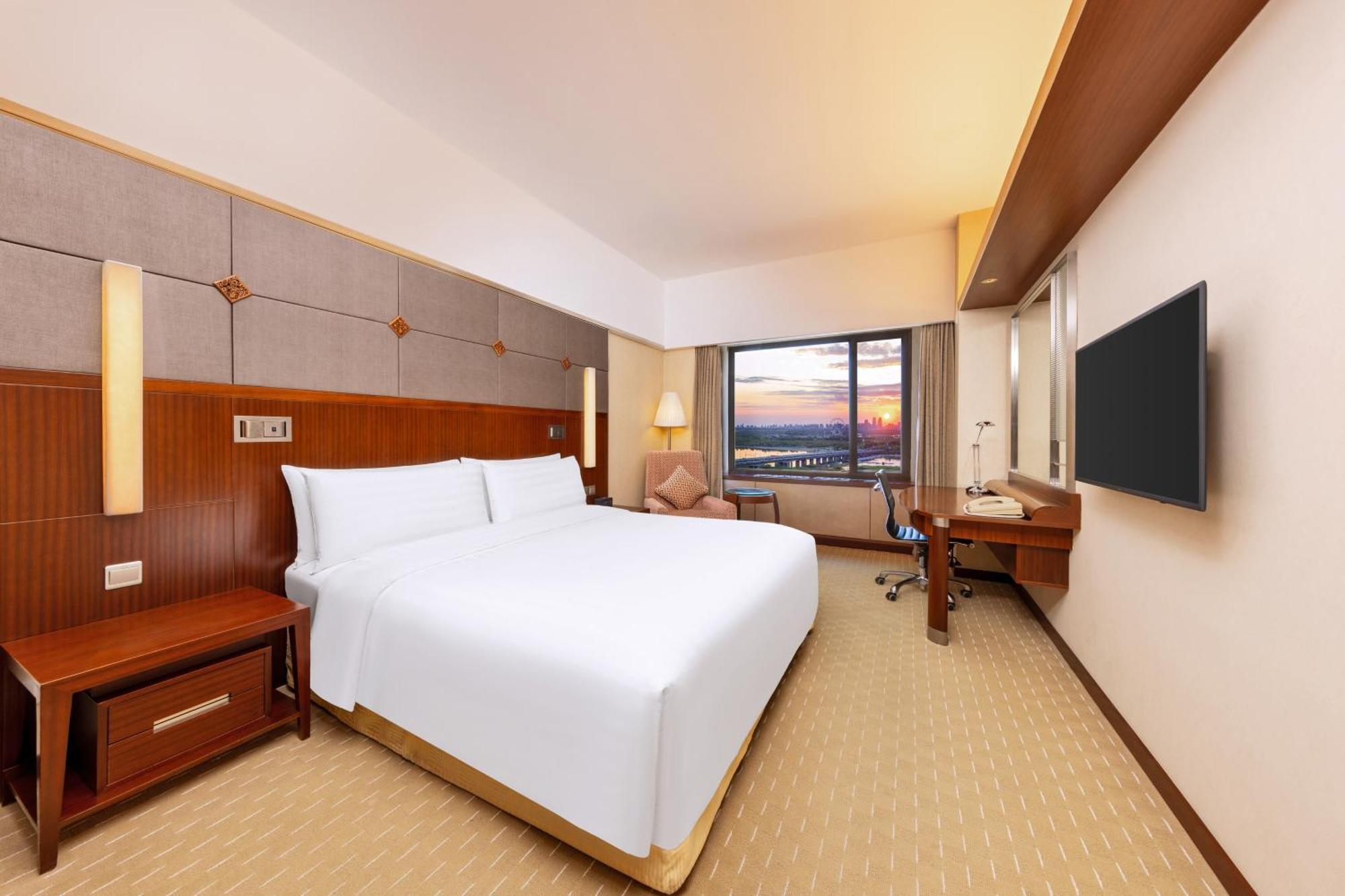 Horizon Club King Room with River View