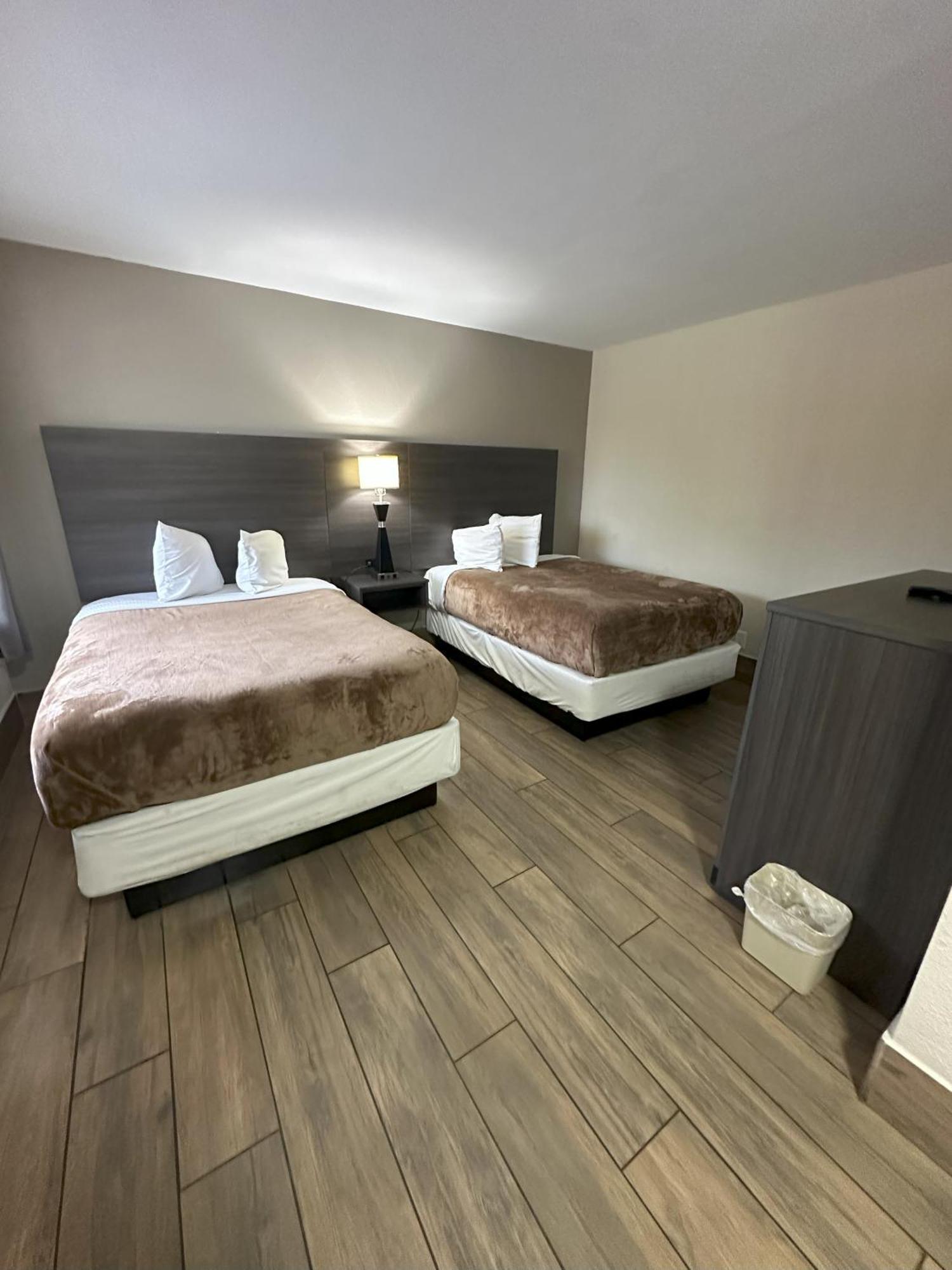 Double Room with Two Double Beds - Non-Smoking