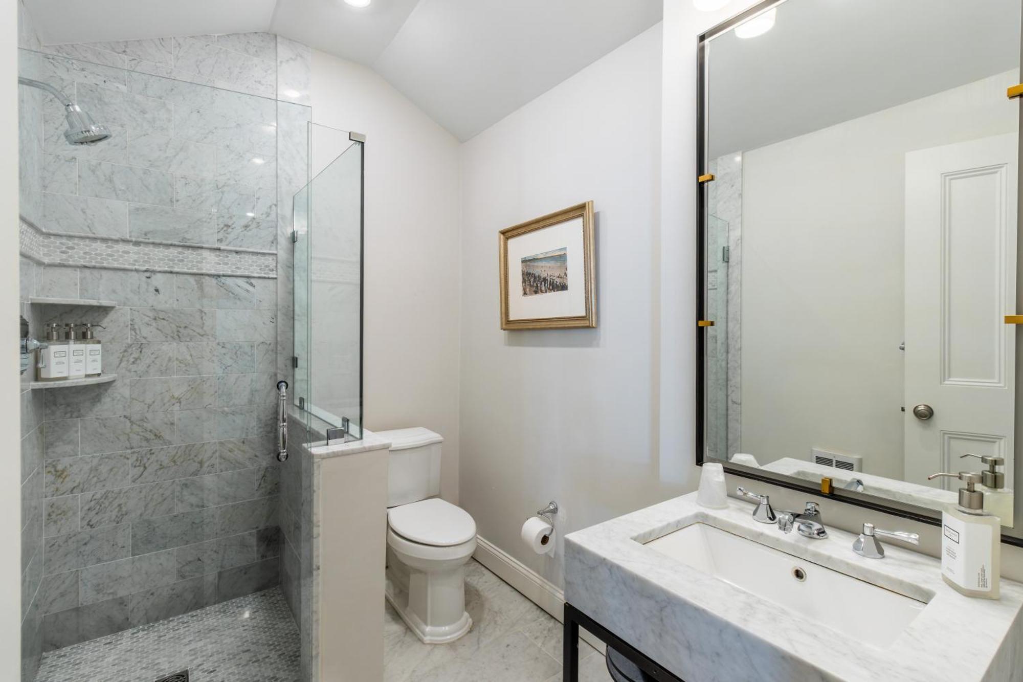 Room 9 – Deluxe King with Sofa Bed